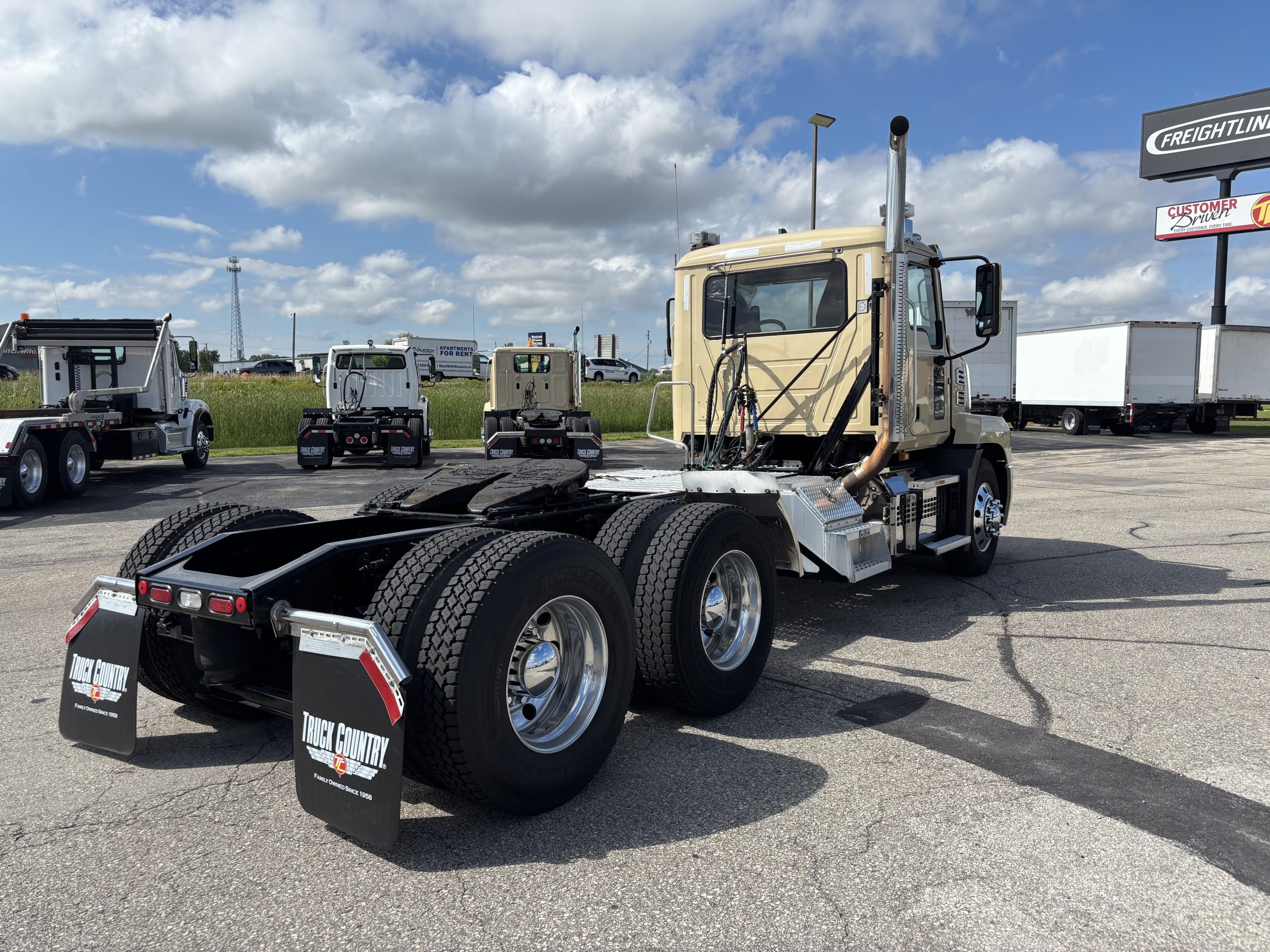 2021 MACK ANTHEM 2021 MACK ANTHEM - image 5 of 5