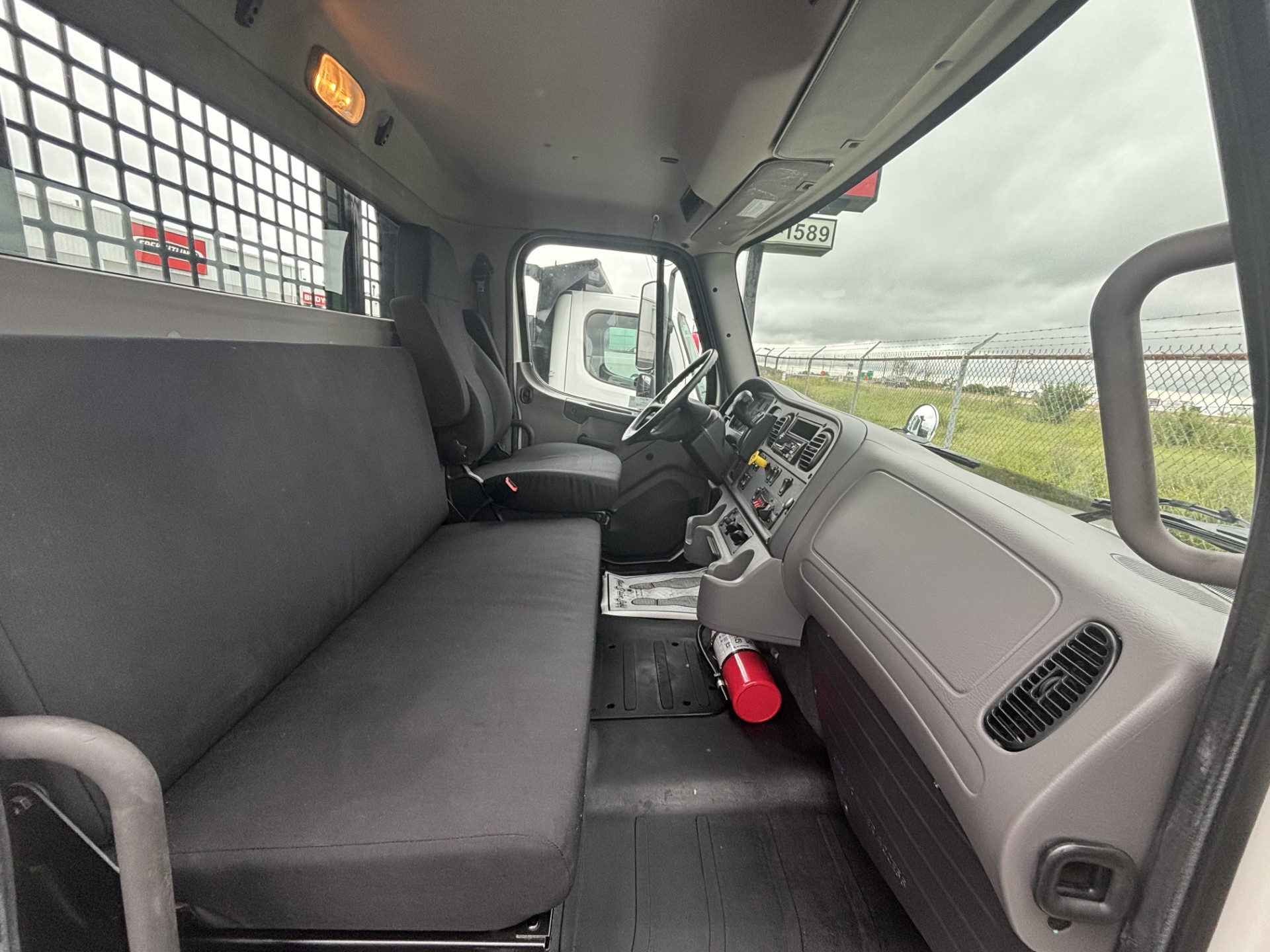 2019 Freightliner M2 106 2019 Freightliner M2 106 - image 6 of 6