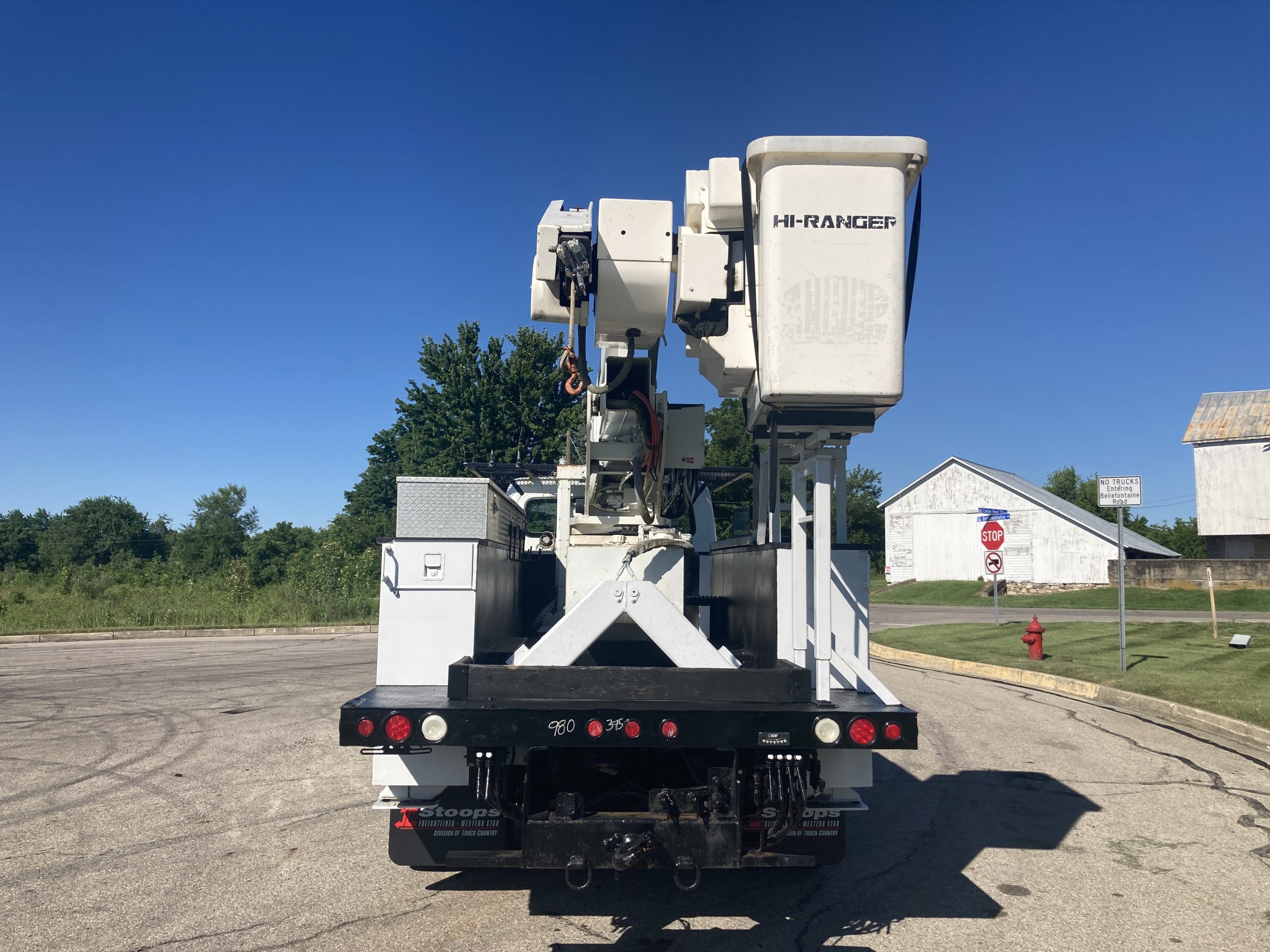 2016 Freightliner M2 106 2016 Freightliner M2 106 - image 4 of 6