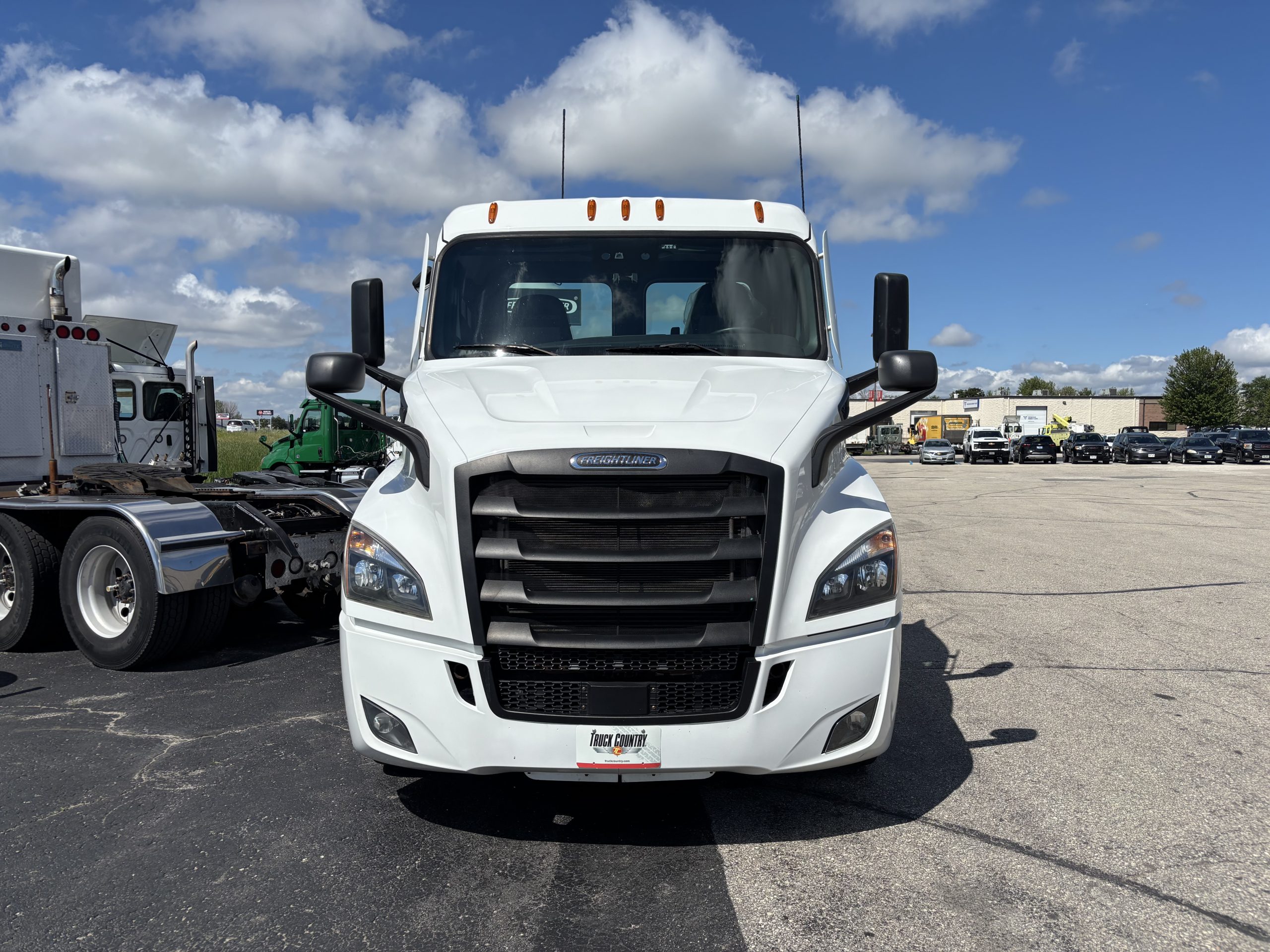 2021 Freightliner PE116DC 2021 Freightliner PE116DC - image 2 of 6