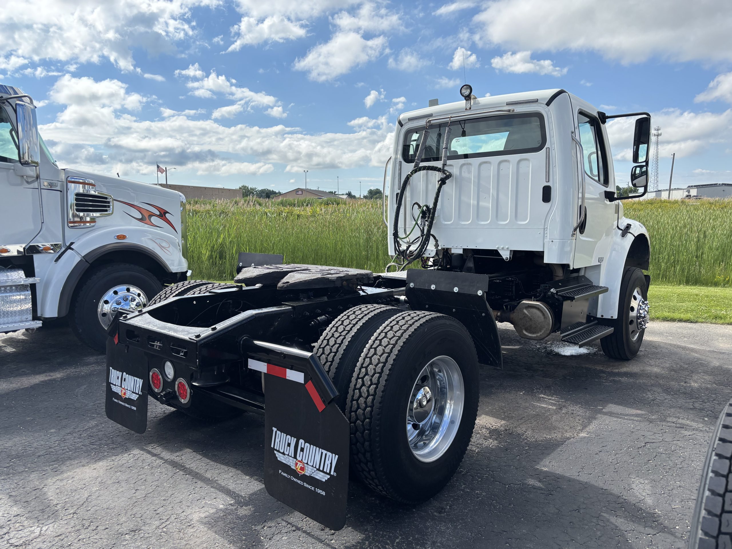 2018 Freightliner M2 106 2018 Freightliner M2 106 - image 6 of 6