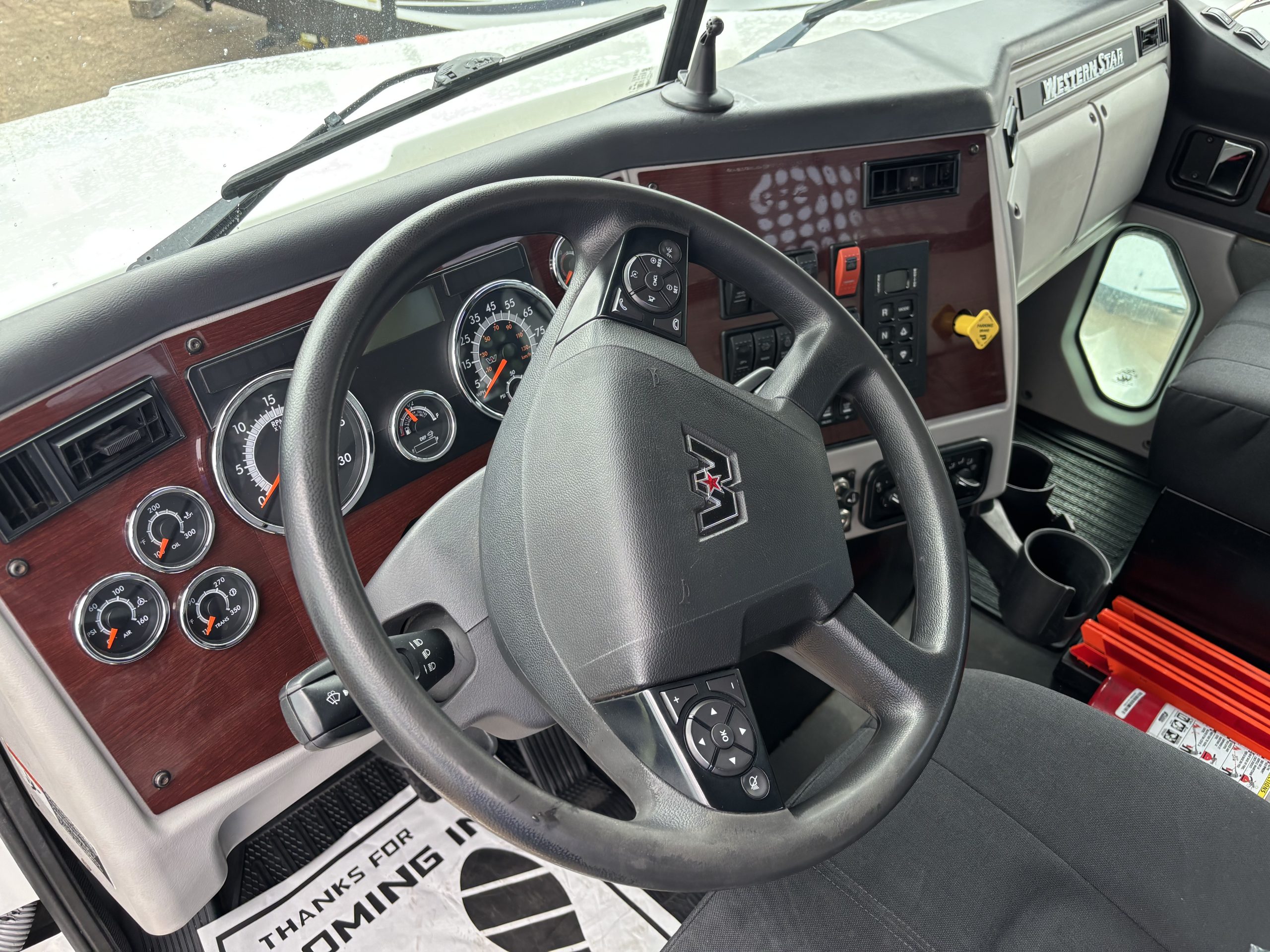 2021 Western Star 4700SB 2021 Western Star 4700SB - image 4 of 6
