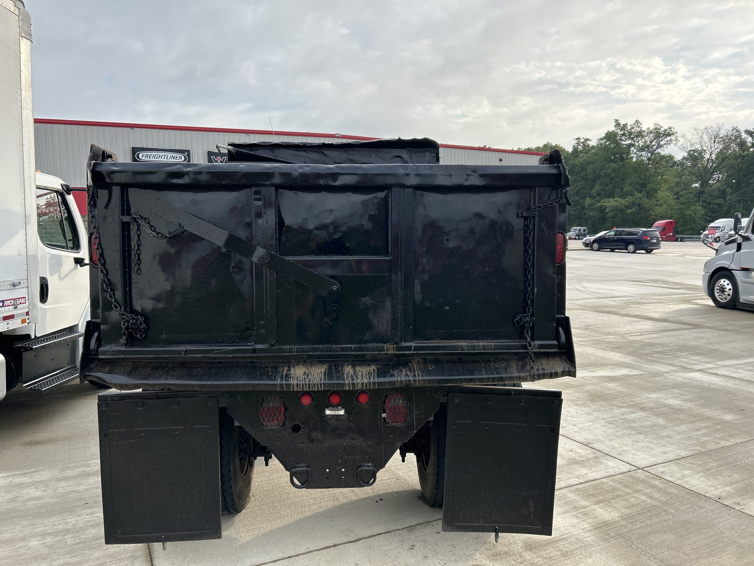 2016 Freightliner M2 106 2016 Freightliner M2 106 - image 3 of 4