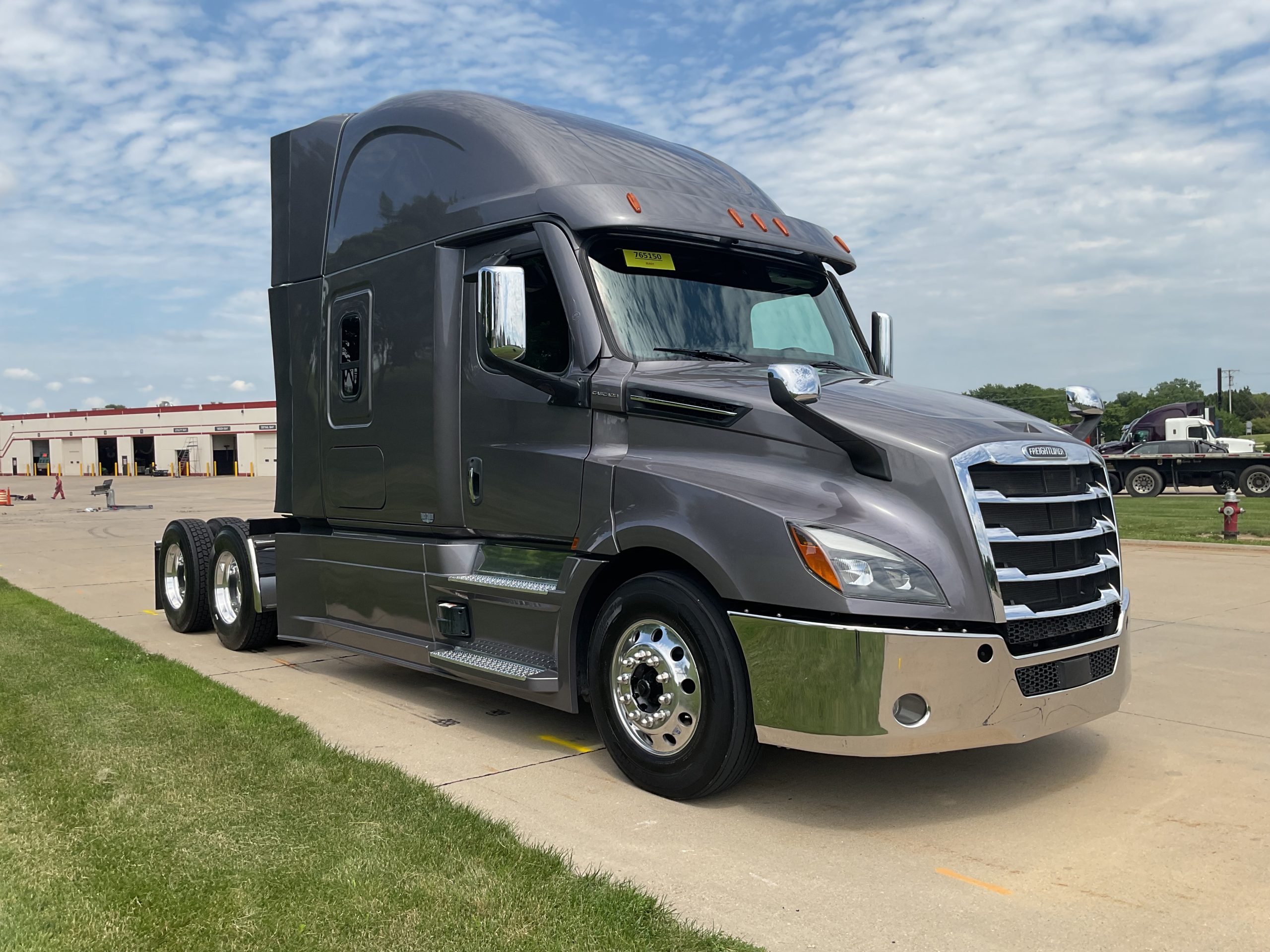 2023 Freightliner PT126SLP 2023 Freightliner PT126SLP - image 3 of 6