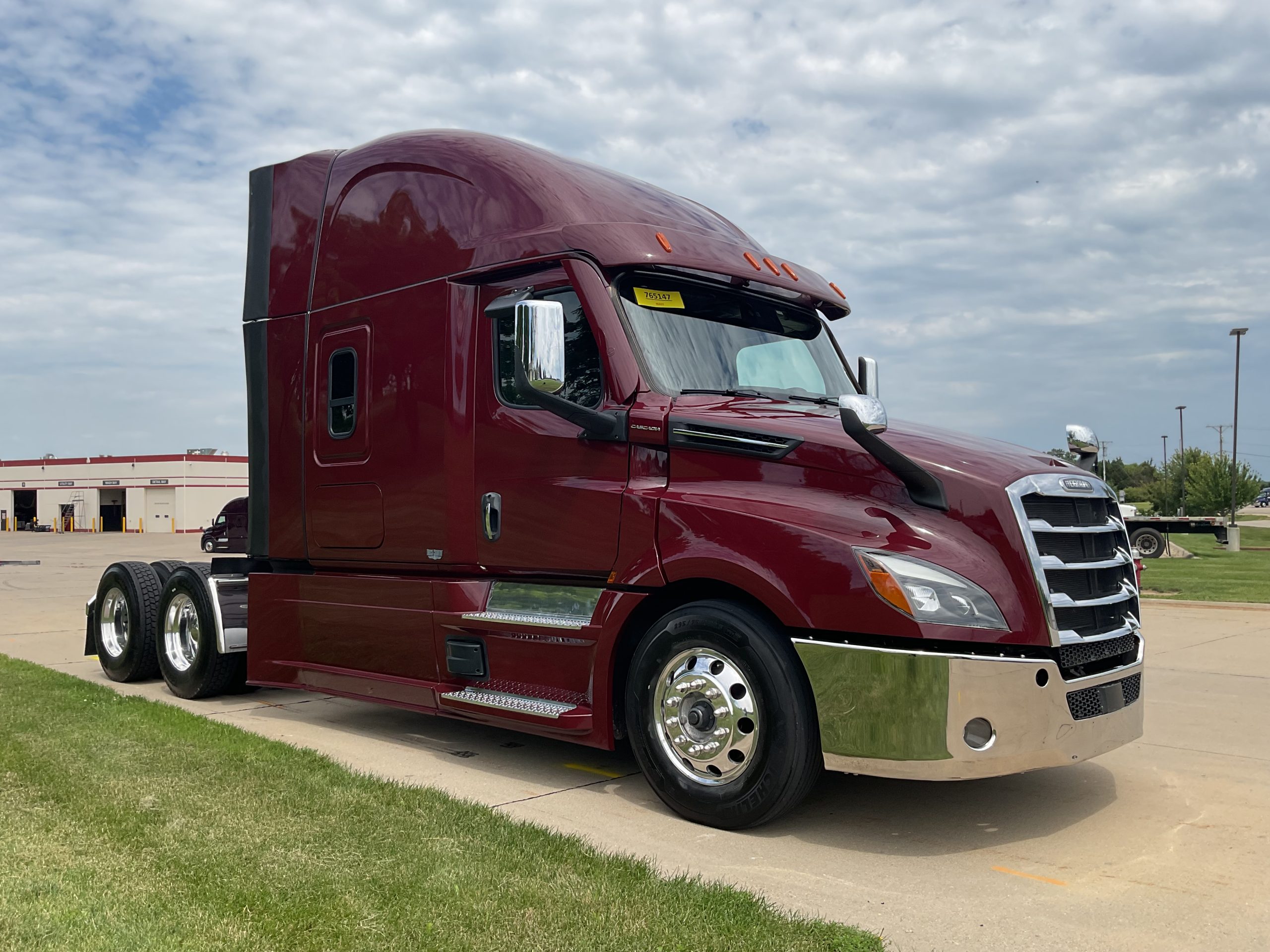 2023 Freightliner PT126SLP 2023 Freightliner PT126SLP - image 3 of 6