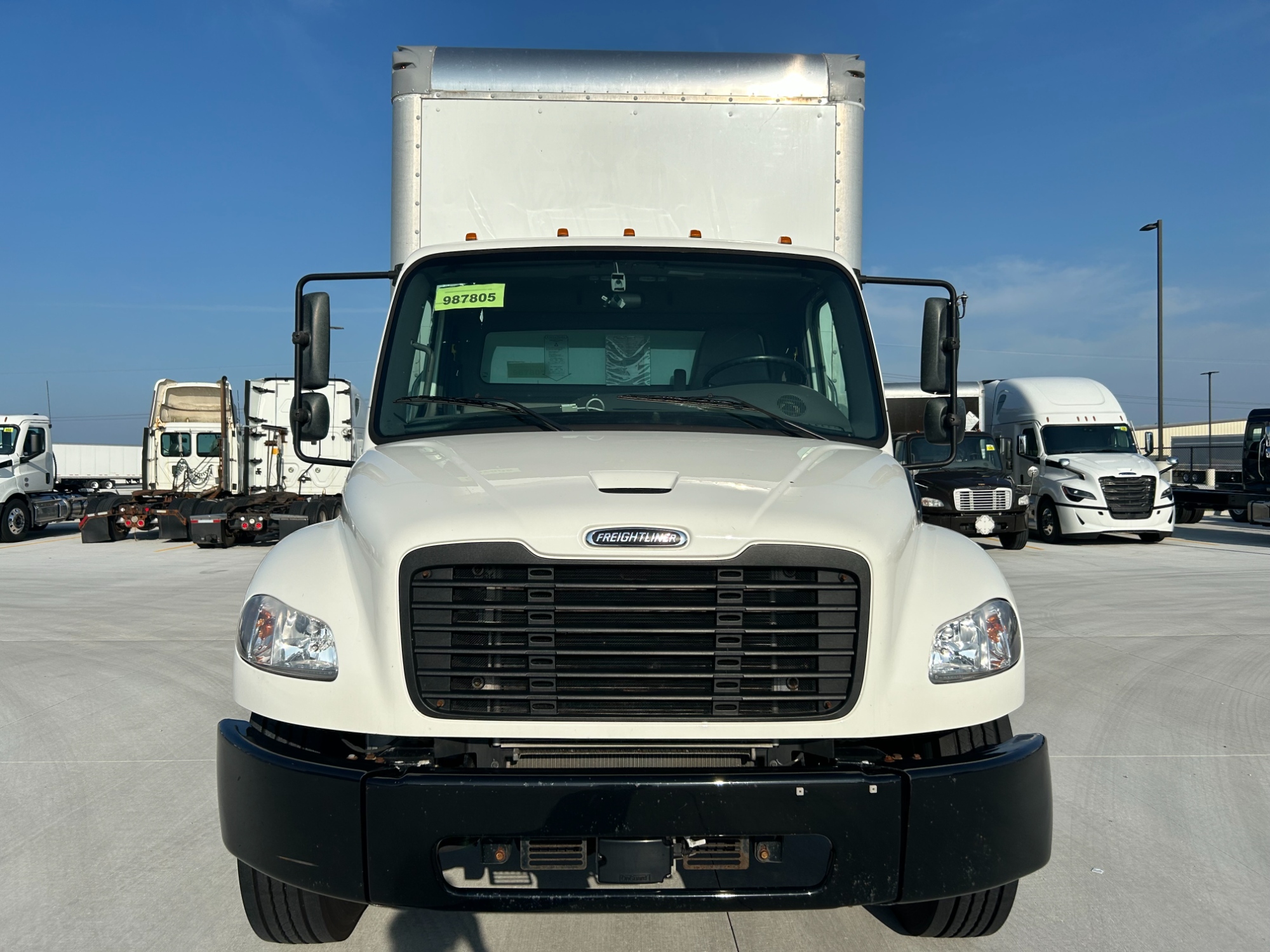2022 Freightliner M2 106 2022 Freightliner M2 106 - image 2 of 6