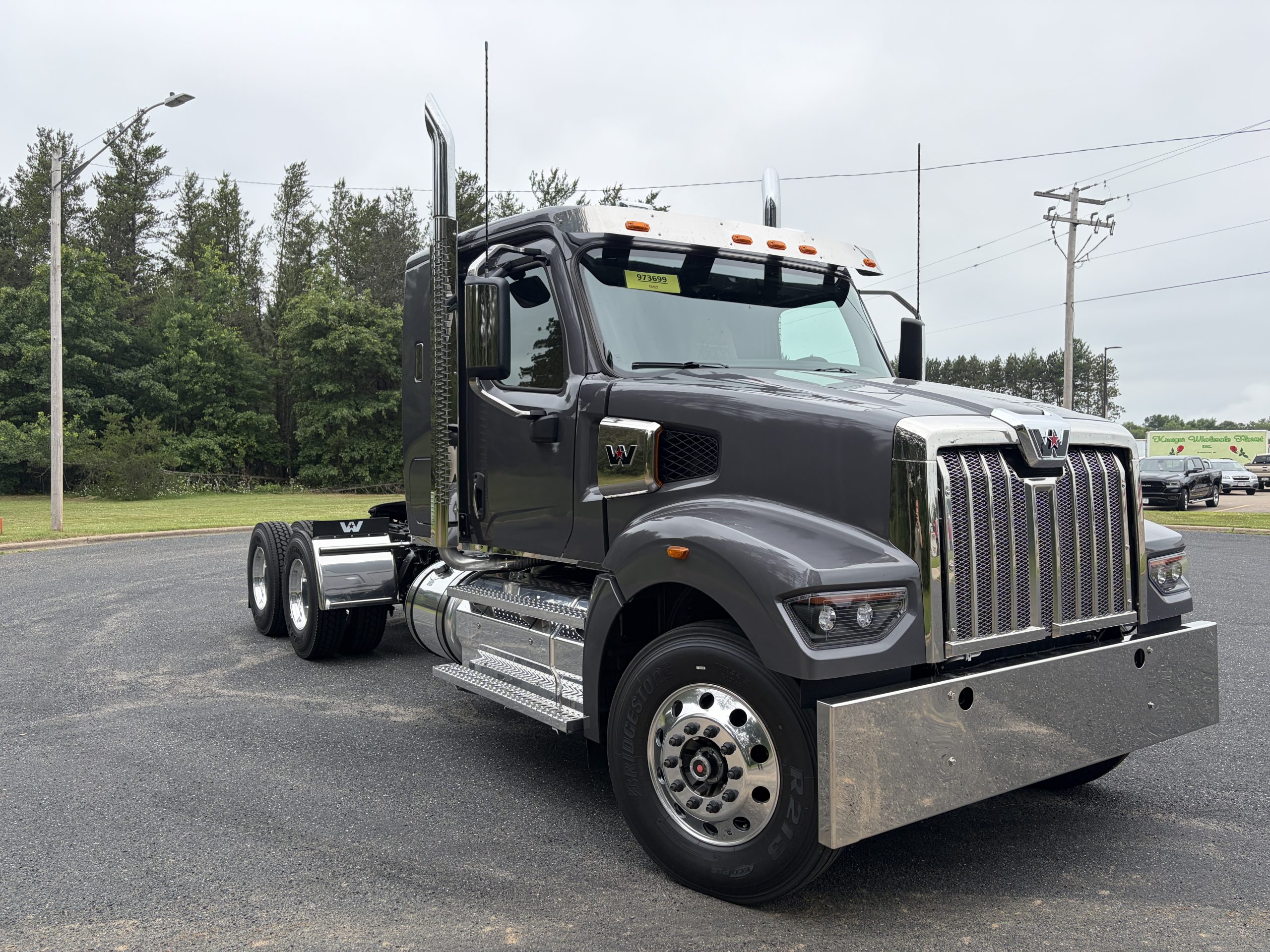 2027 Western Star 2027 Western Star - image 4 of 6