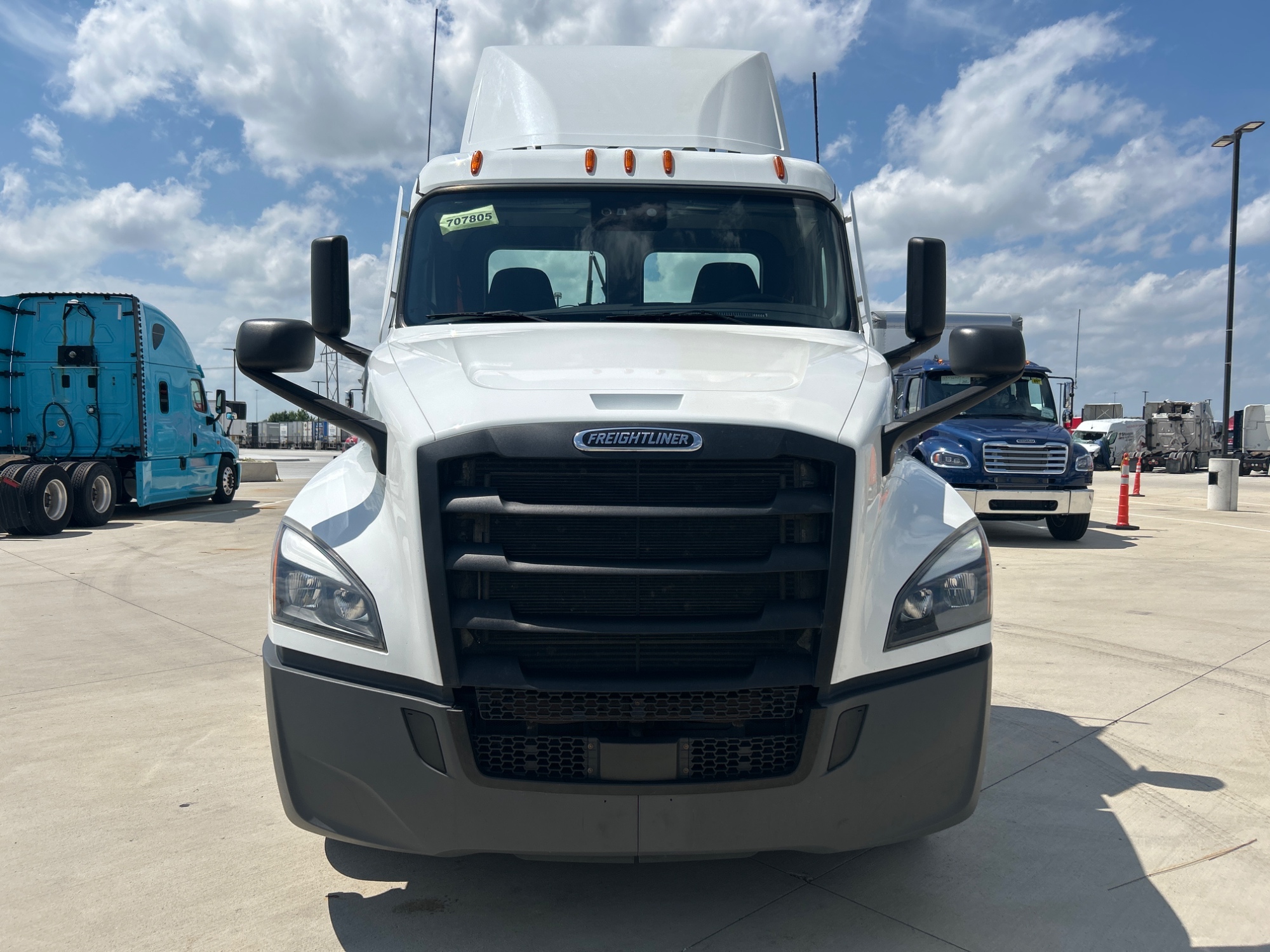 2021 Freightliner PT126DC 2021 Freightliner PT126DC - image 2 of 5