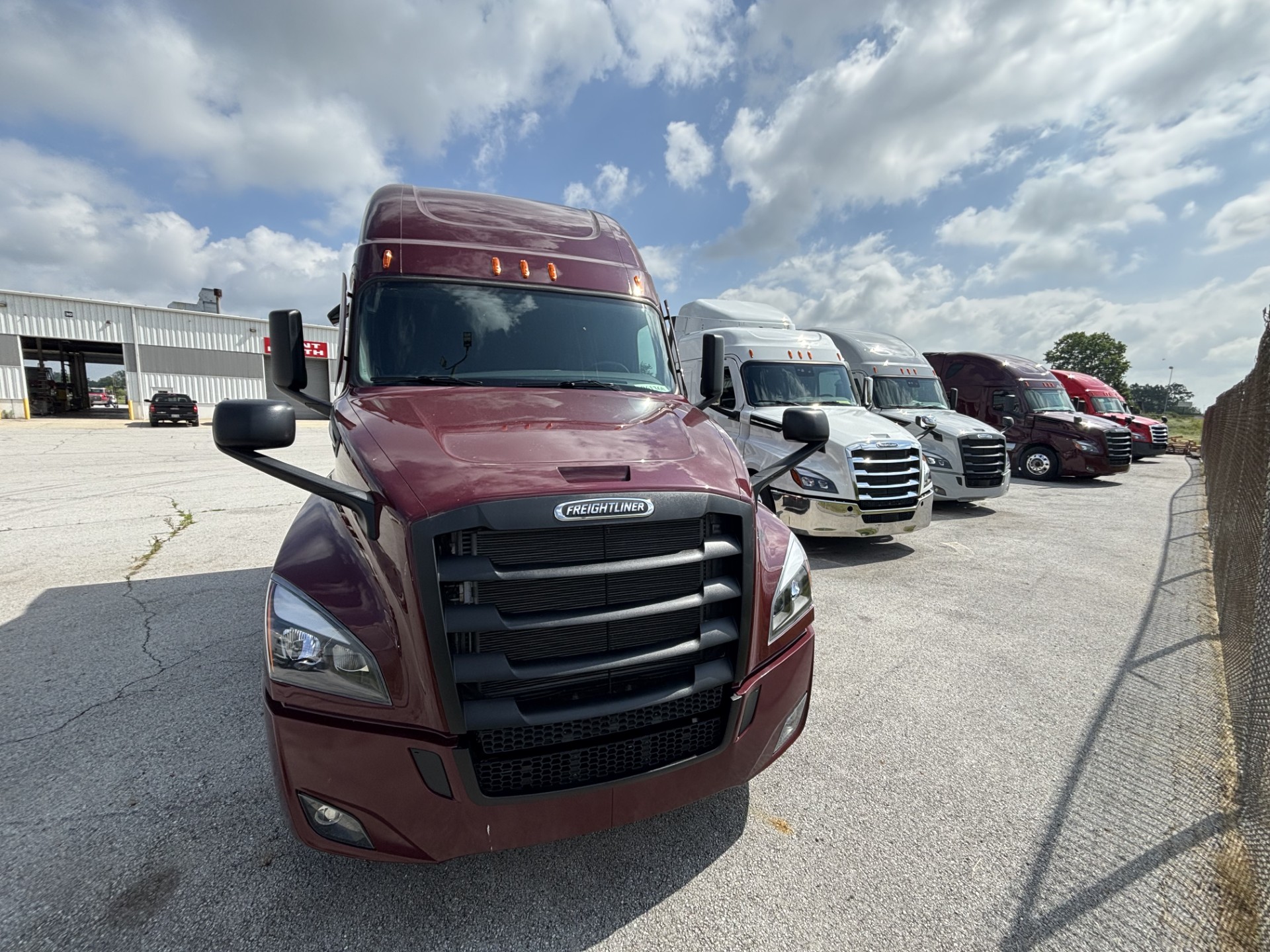 2026 Freightliner PT126SLP 2026 Freightliner PT126SLP - image 1 of 6