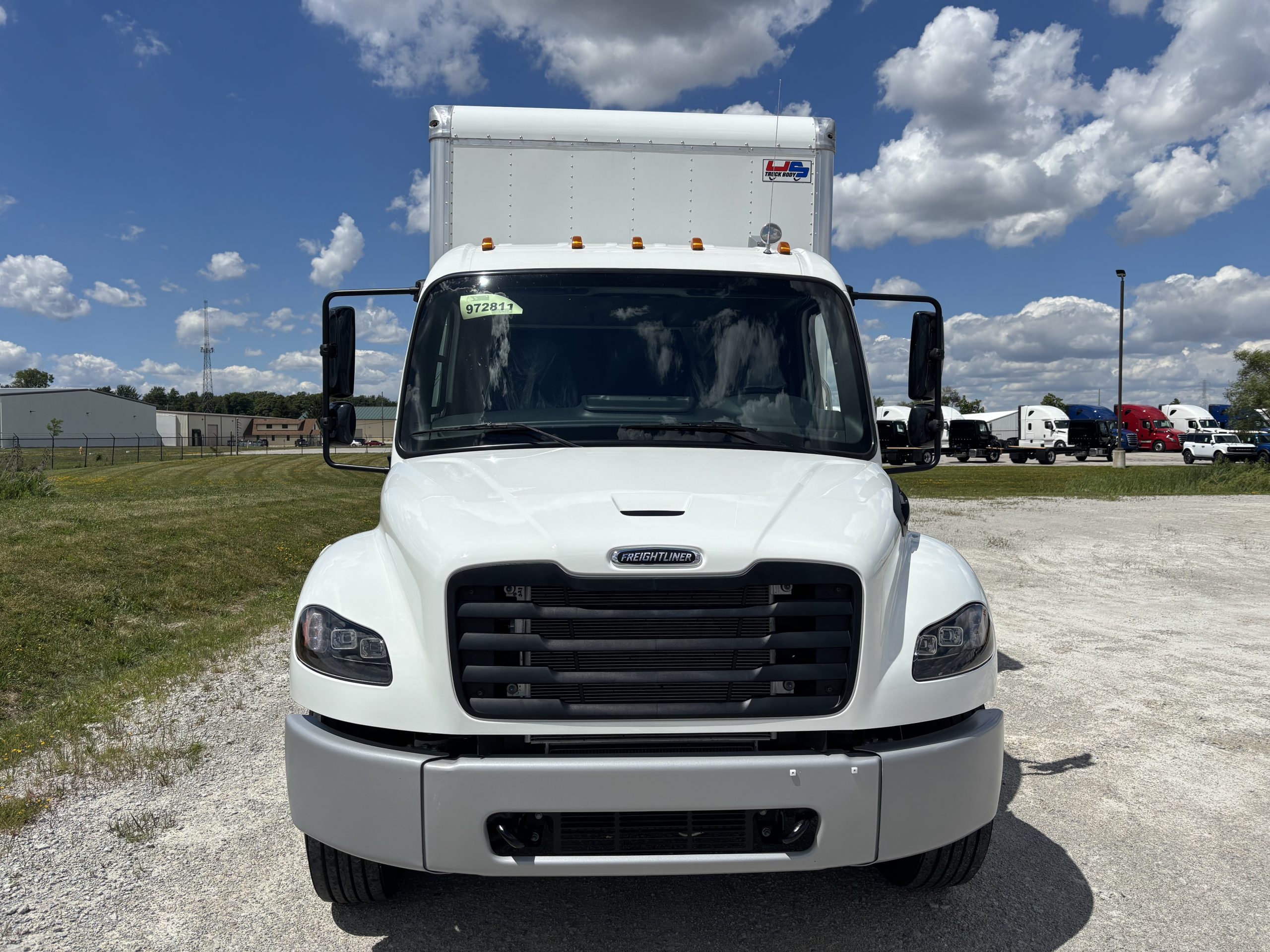 2027 Freightliner M2 106+ - image 4 of 6
