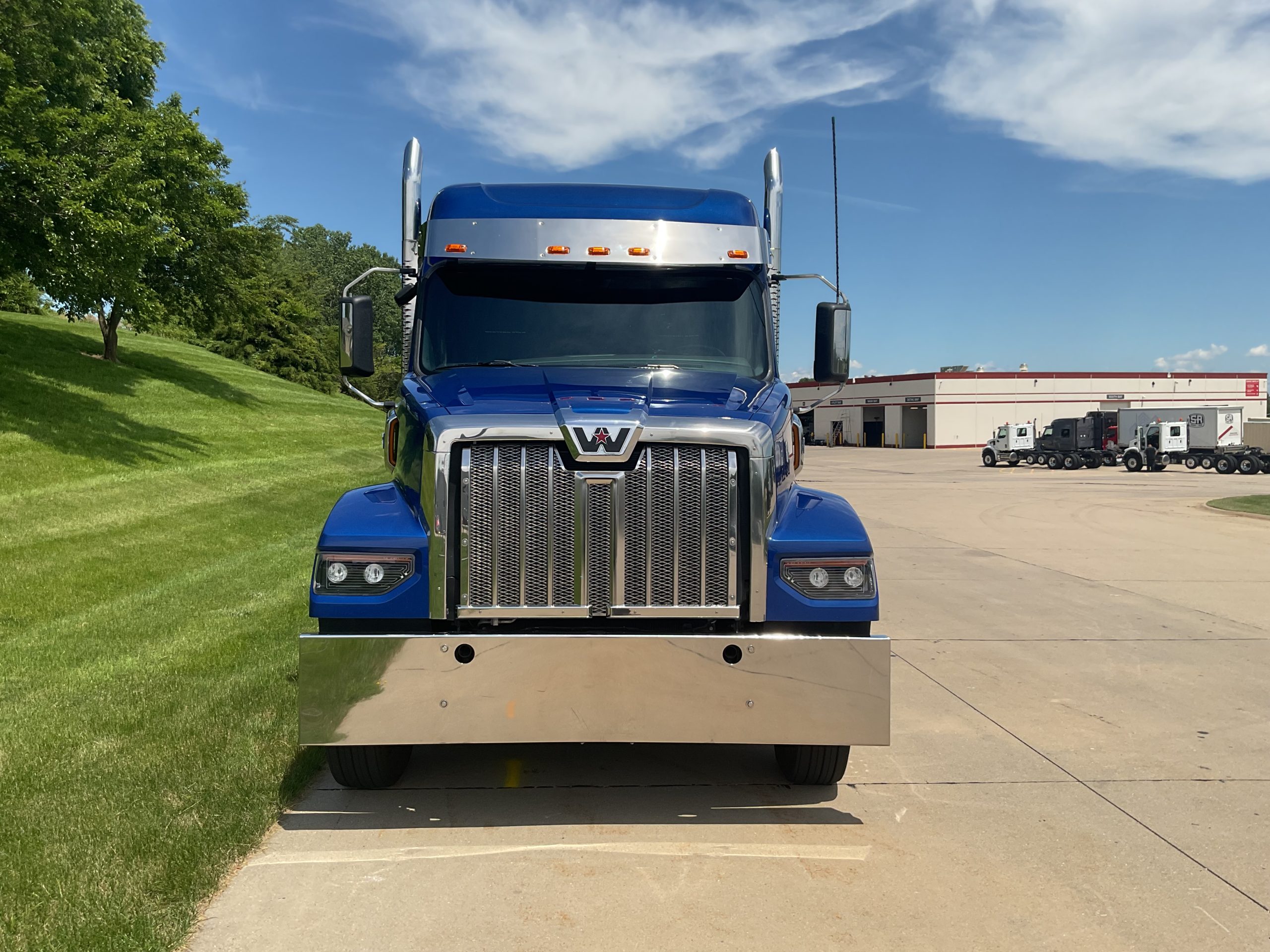 2024 Western Star 49X 2024 Western Star 49X - image 2 of 6