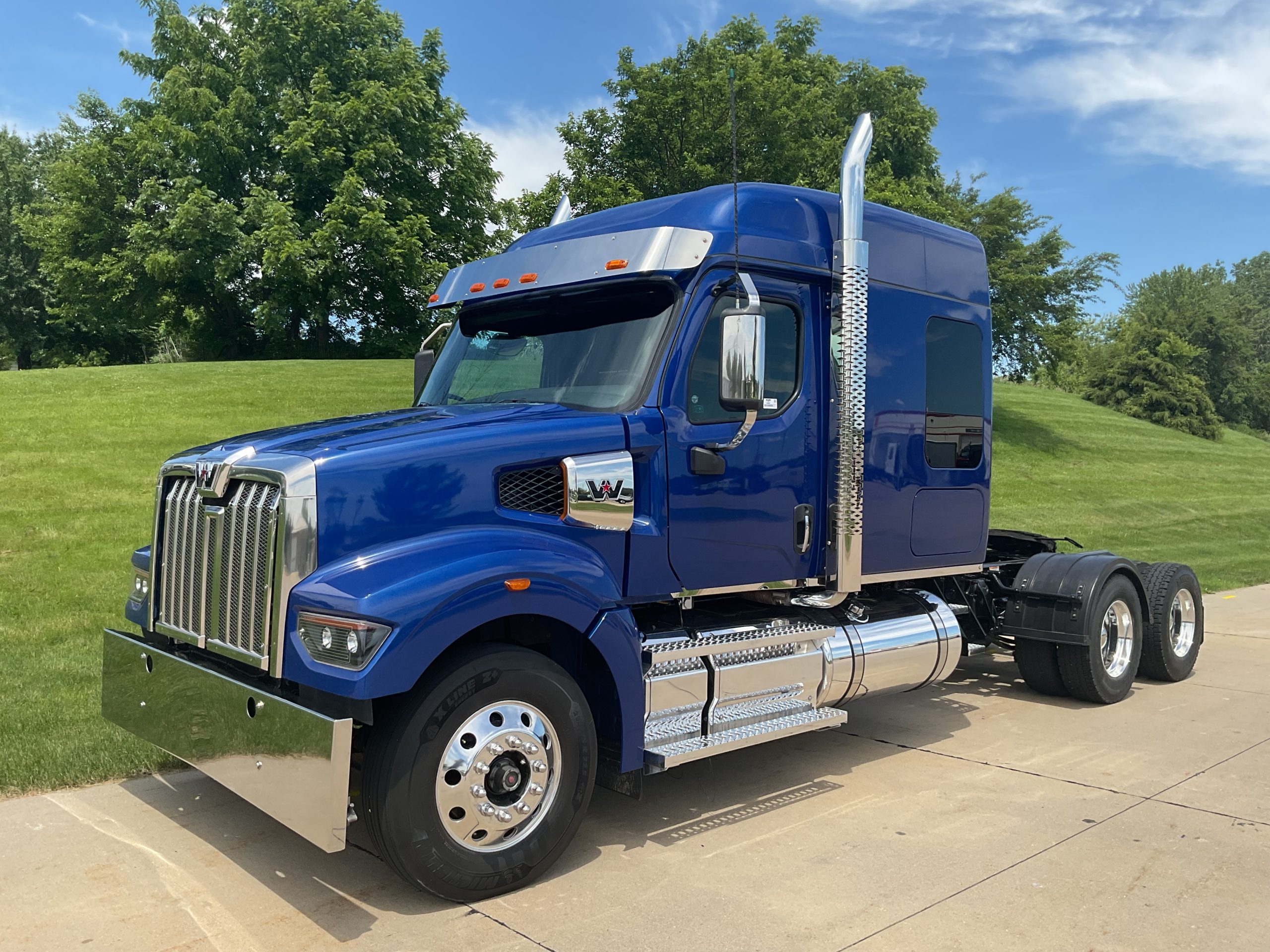 2024 Western Star 49X 2024 Western Star 49X - image 1 of 6
