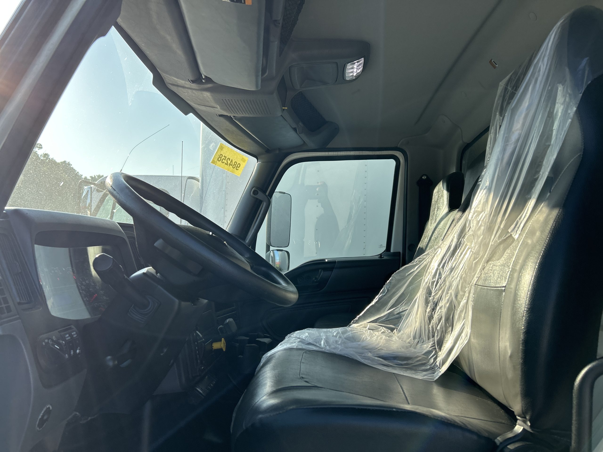 2019 International 4300 2019 International 4300 - image 4 of 4