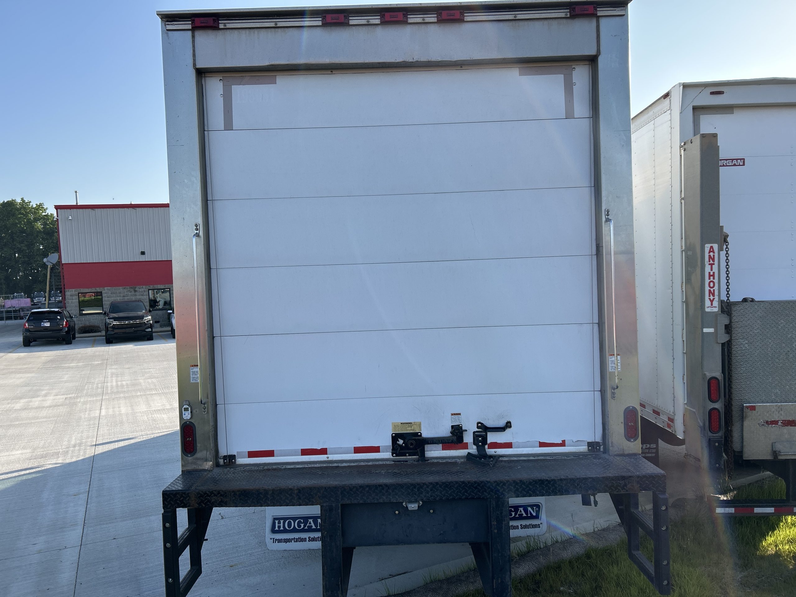 2019 International 4300 2019 International 4300 - image 3 of 4