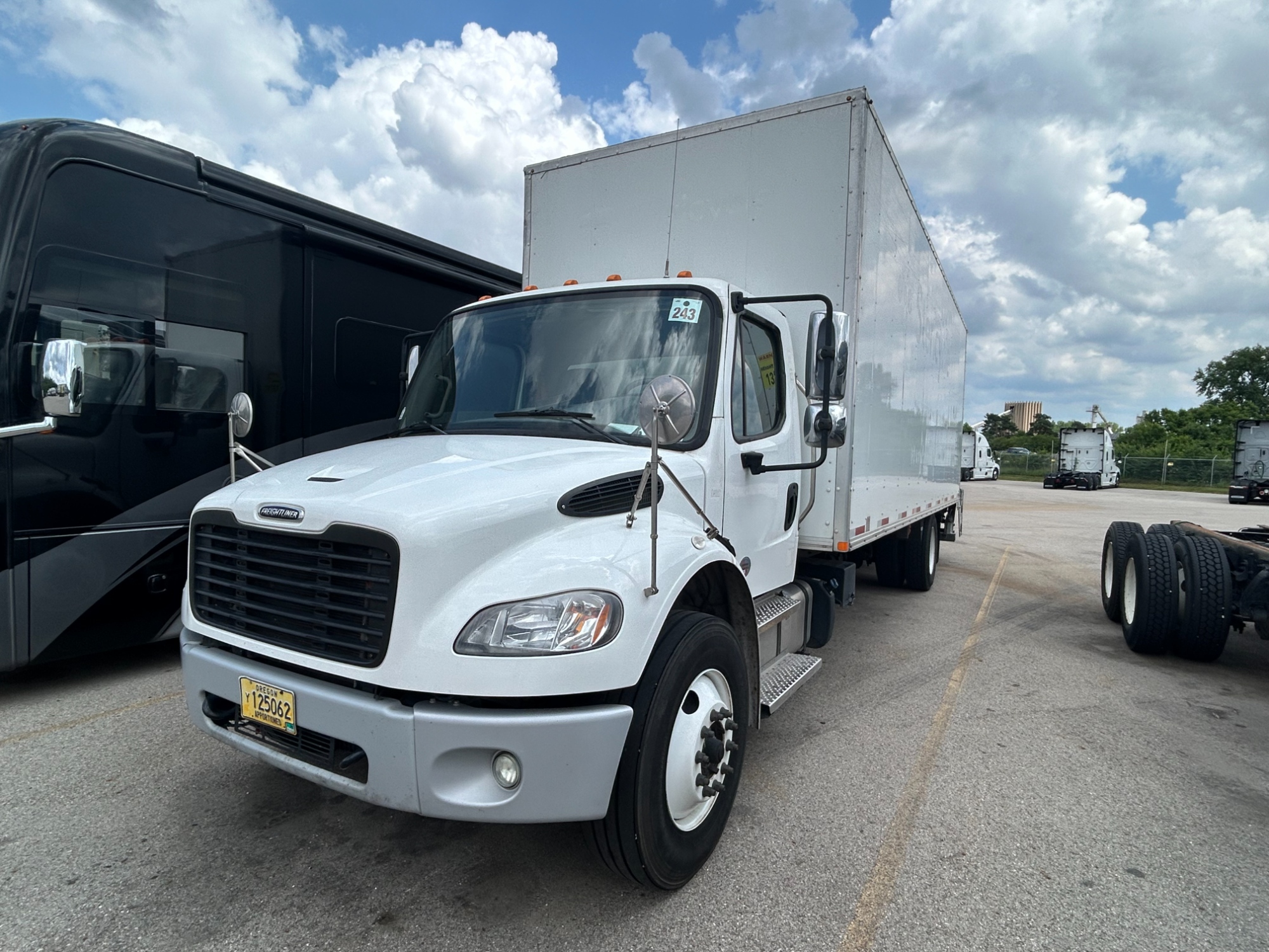 2021 Freightliner M2 106 2021 Freightliner M2 106 - image 1 of 1