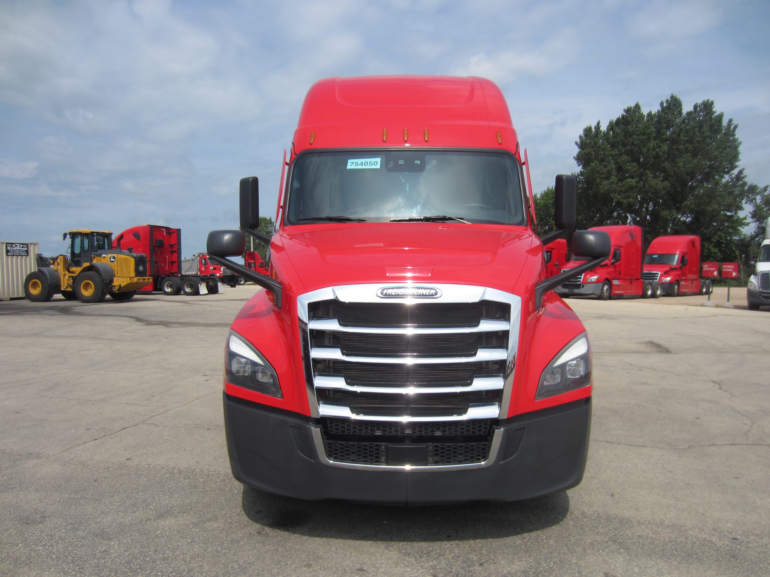 2023 Freightliner PT126SLP 2023 Freightliner PT126SLP - image 2 of 6
