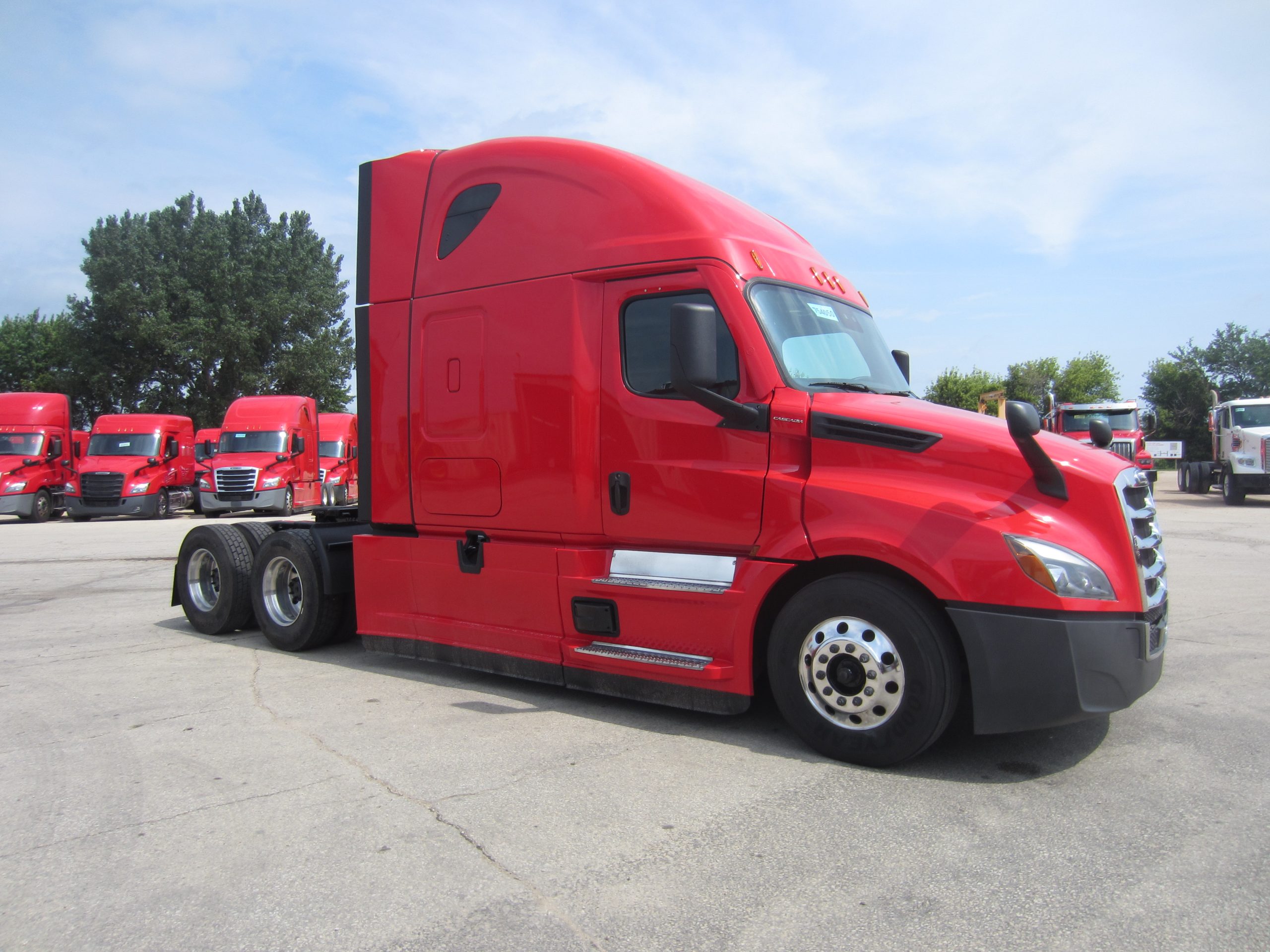 2023 Freightliner PT126SLP 2023 Freightliner PT126SLP - image 3 of 6