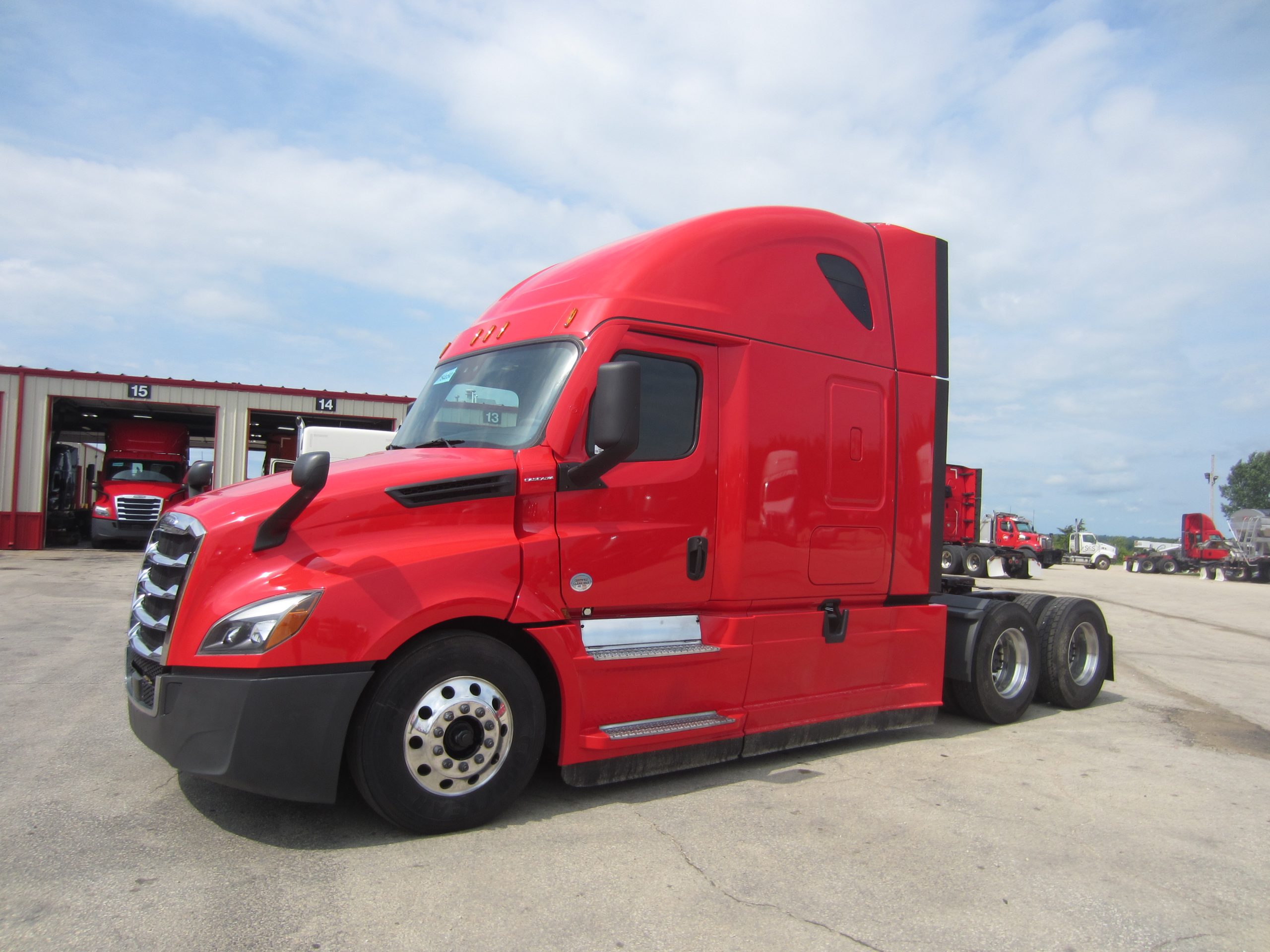 2023 Freightliner PT126SLP 2023 Freightliner PT126SLP - image 1 of 6