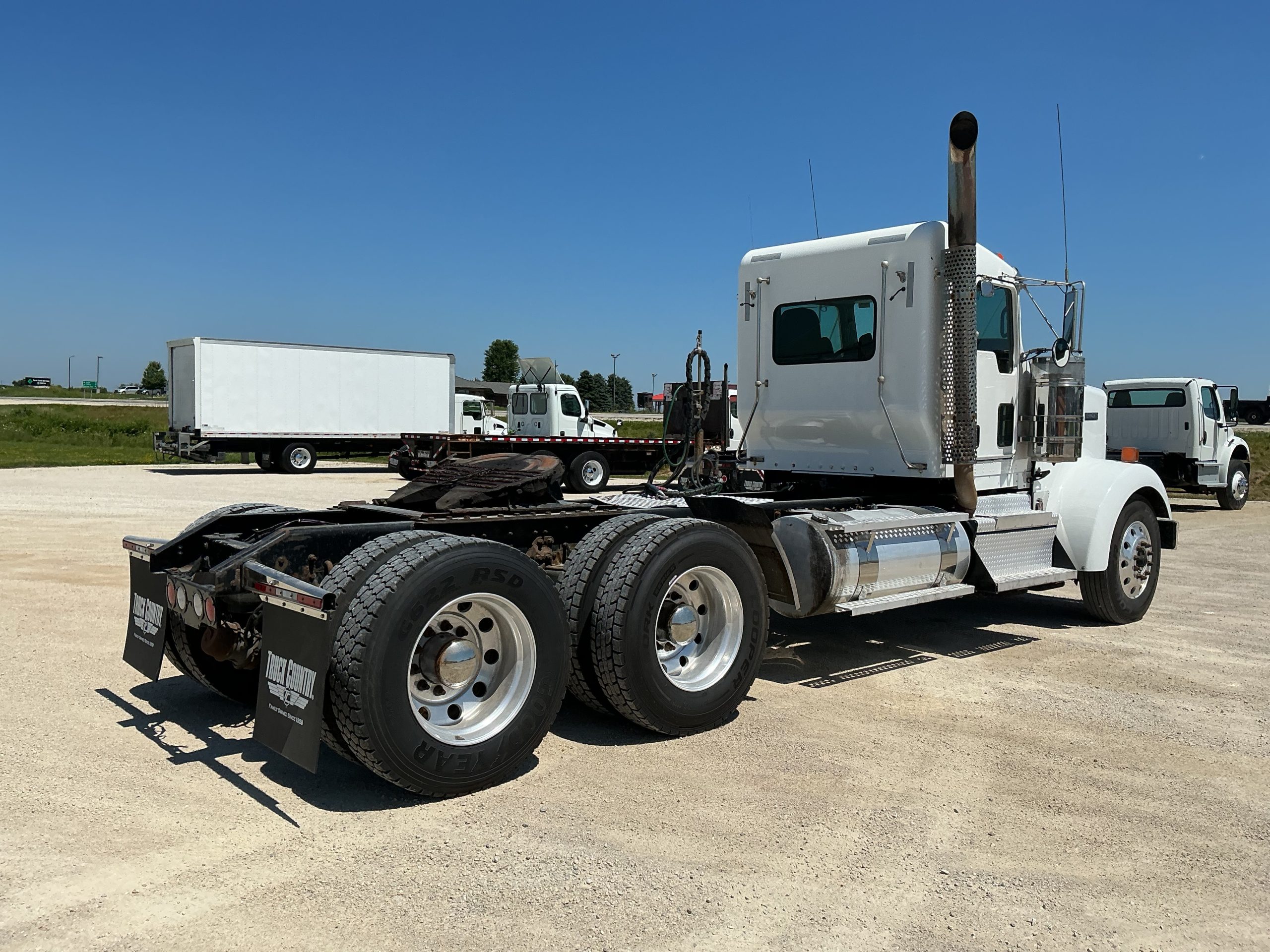 2018 Kenworth W900 2018 Kenworth W900 - image 5 of 6