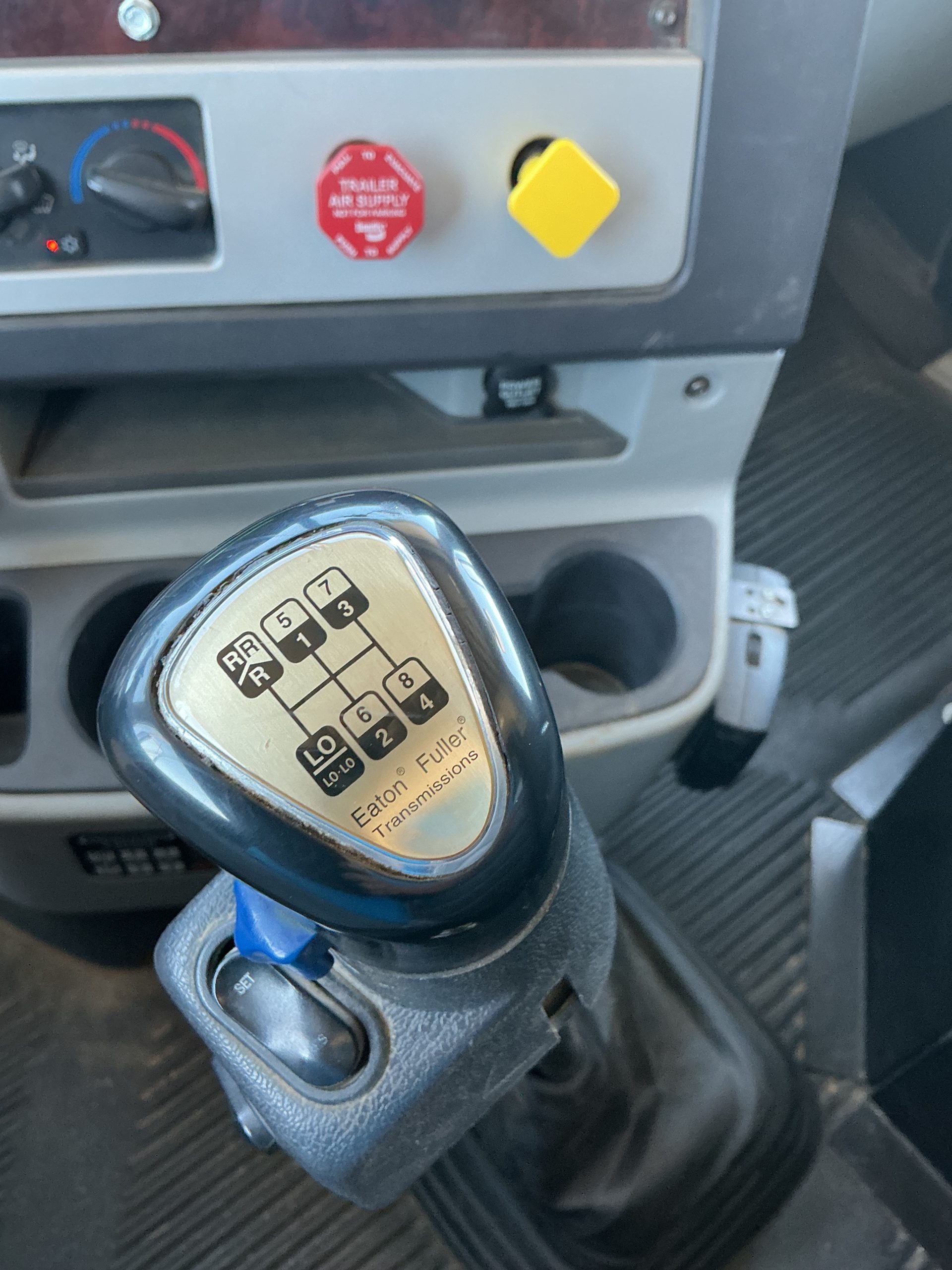 2015 Freightliner 122SD 068Rf00000iYR1L 2015 Freightliner 122SD 068Rf00000iYR1L