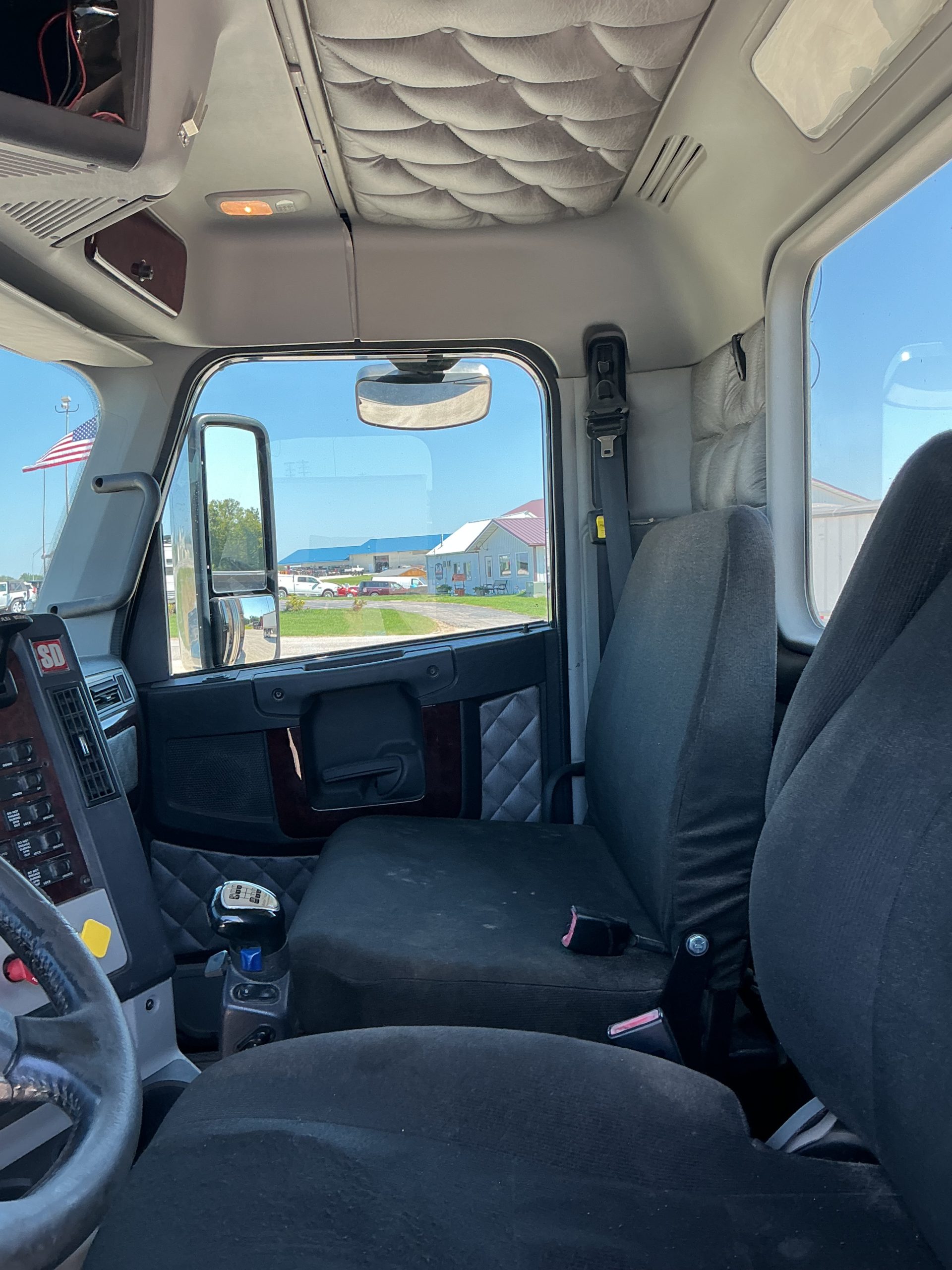 2015 Freightliner 122SD 068Rf00000iYblQ 2015 Freightliner 122SD 068Rf00000iYblQ