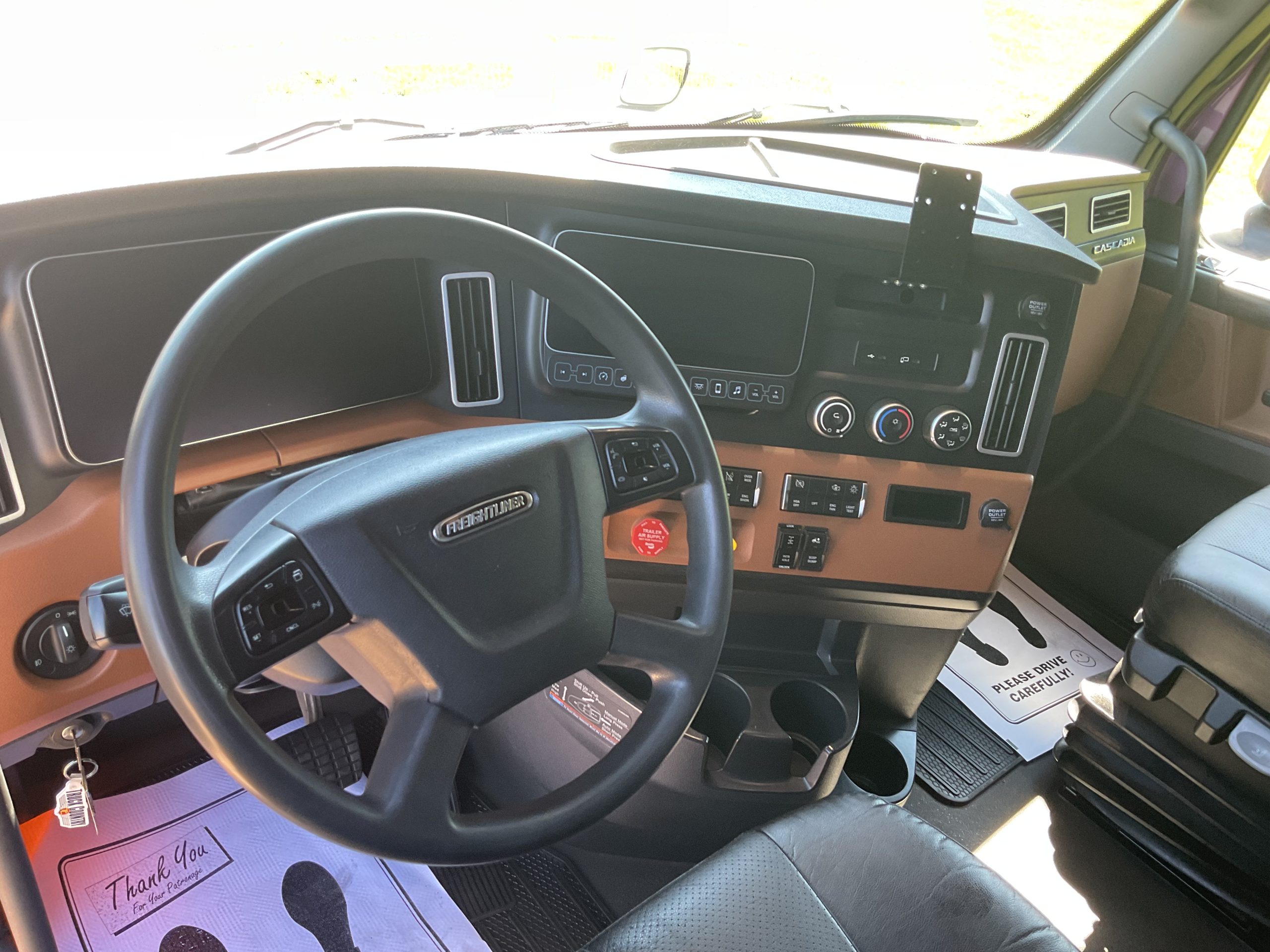 2024 Freightliner PT126SLP 2024 Freightliner PT126SLP - image 5 of 6