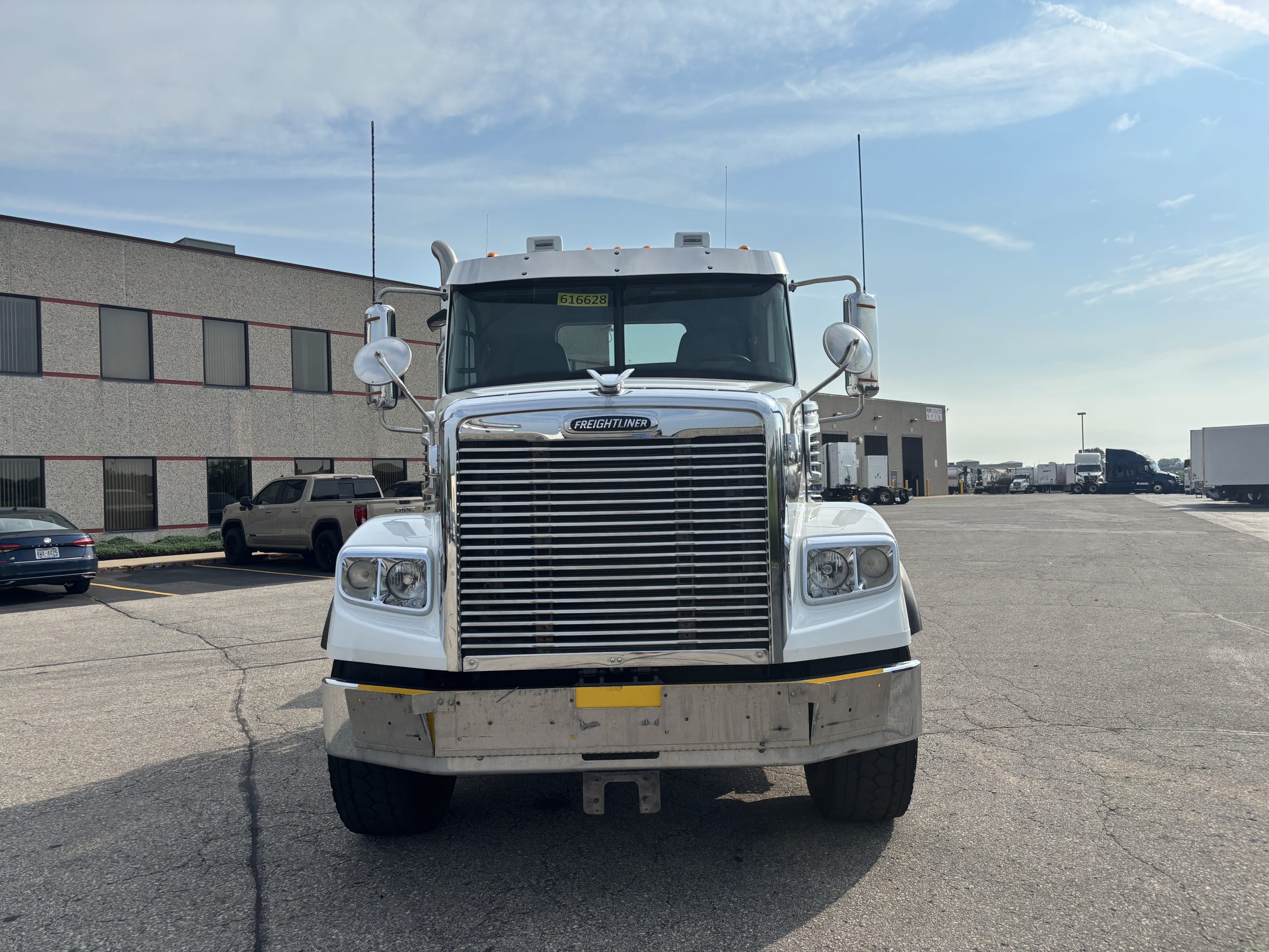 2020 Freightliner 122SD 2020 Freightliner 122SD - image 2 of 6