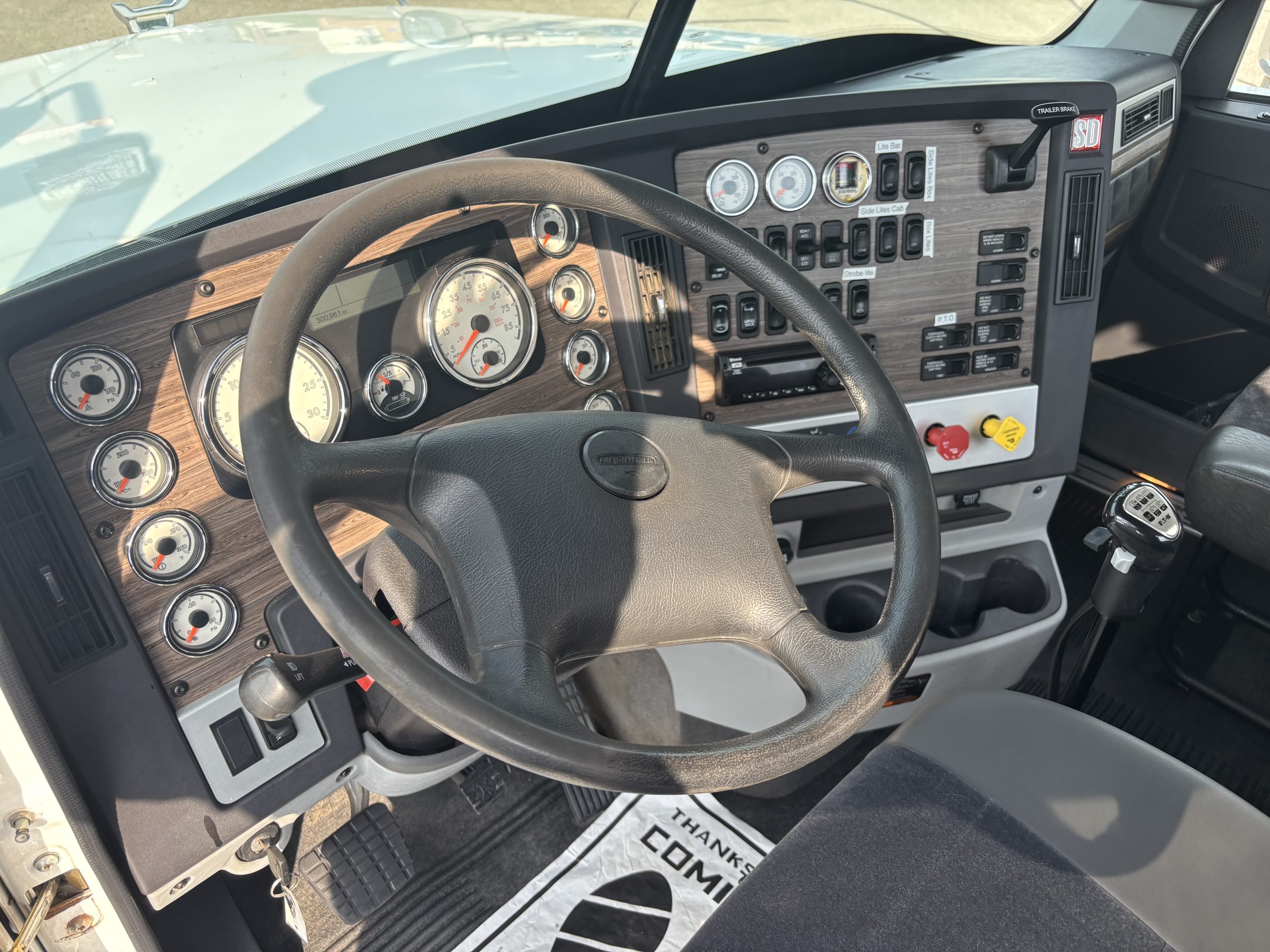 2020 Freightliner 122SD 2020 Freightliner 122SD - image 5 of 6