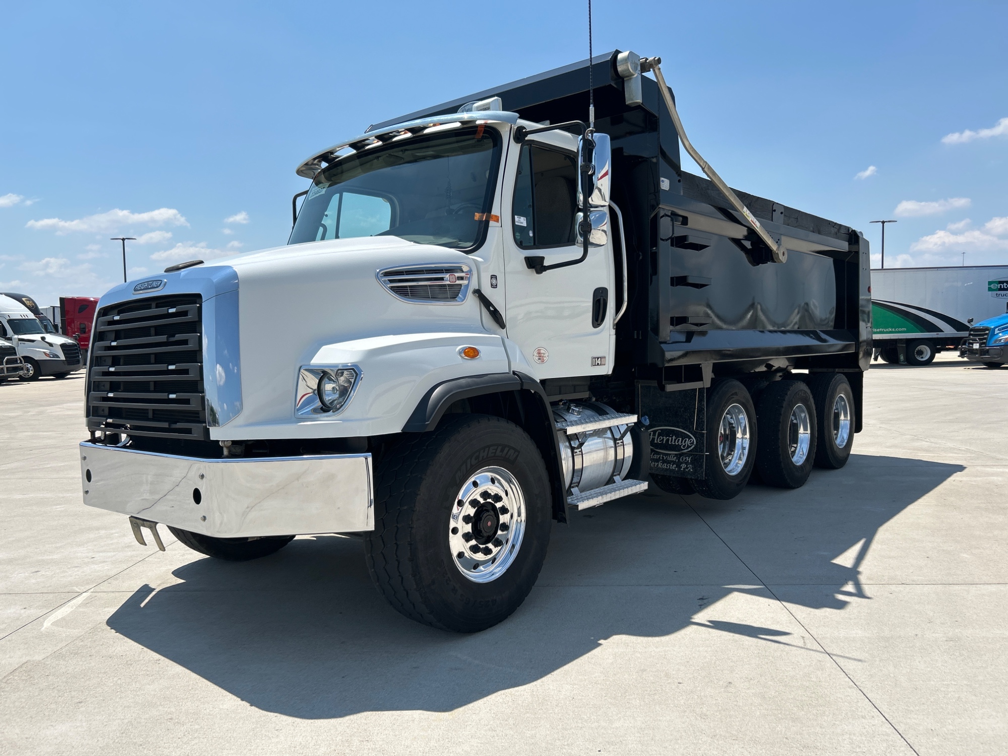 2022 Freightliner 114SD 2022 Freightliner 114SD - image 1 of 5