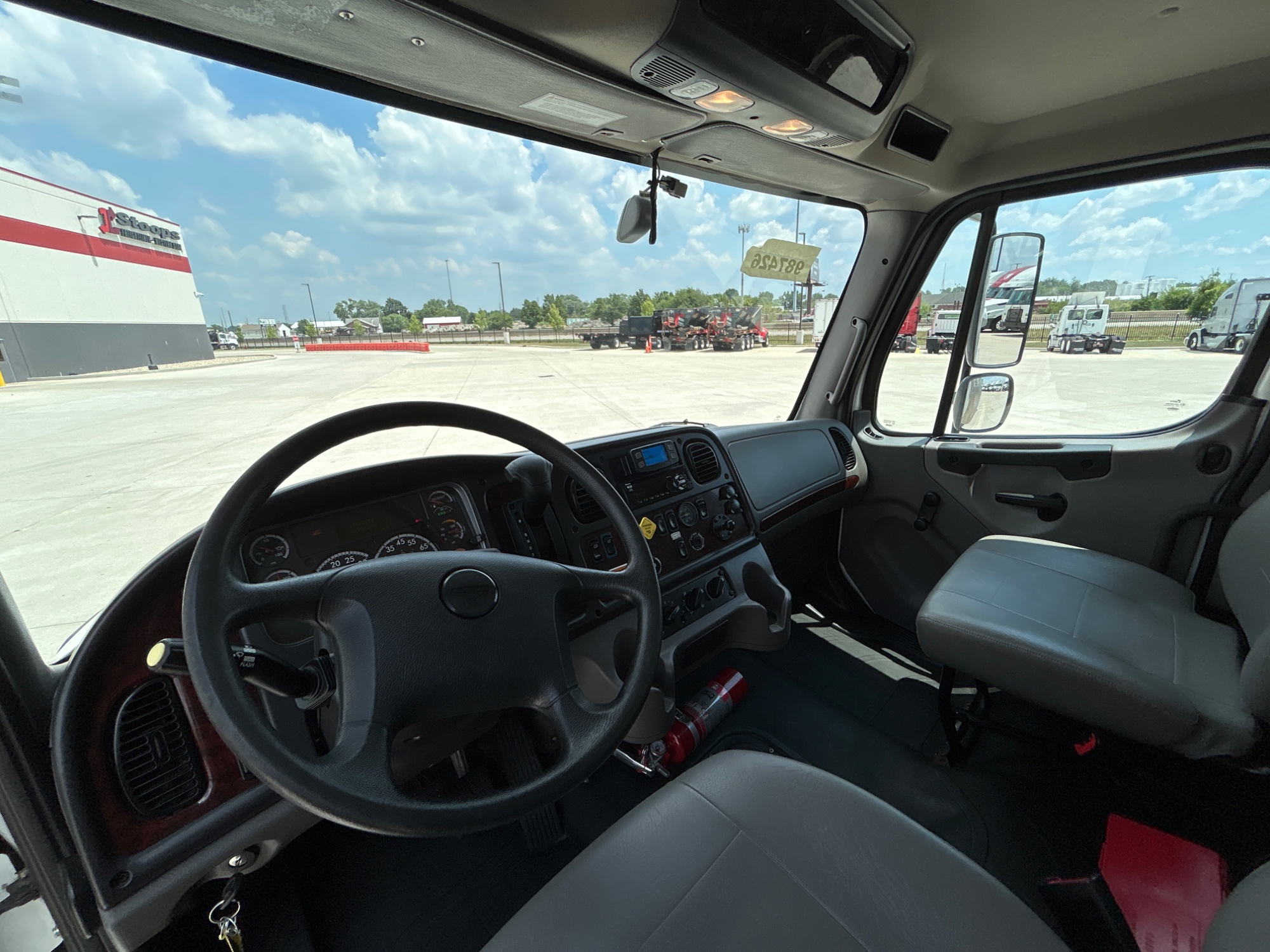 2022 Freightliner M2 106 2022 Freightliner M2 106 - image 6 of 6