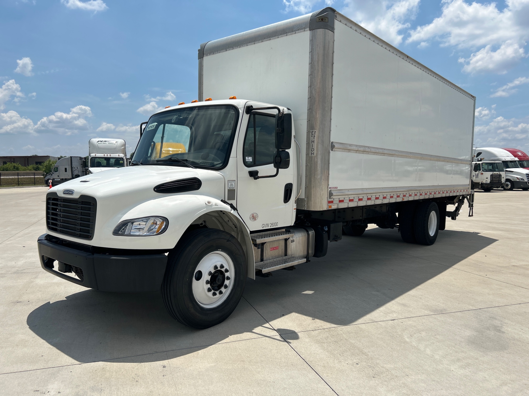 2022 Freightliner M2 106 2022 Freightliner M2 106 - image 1 of 6
