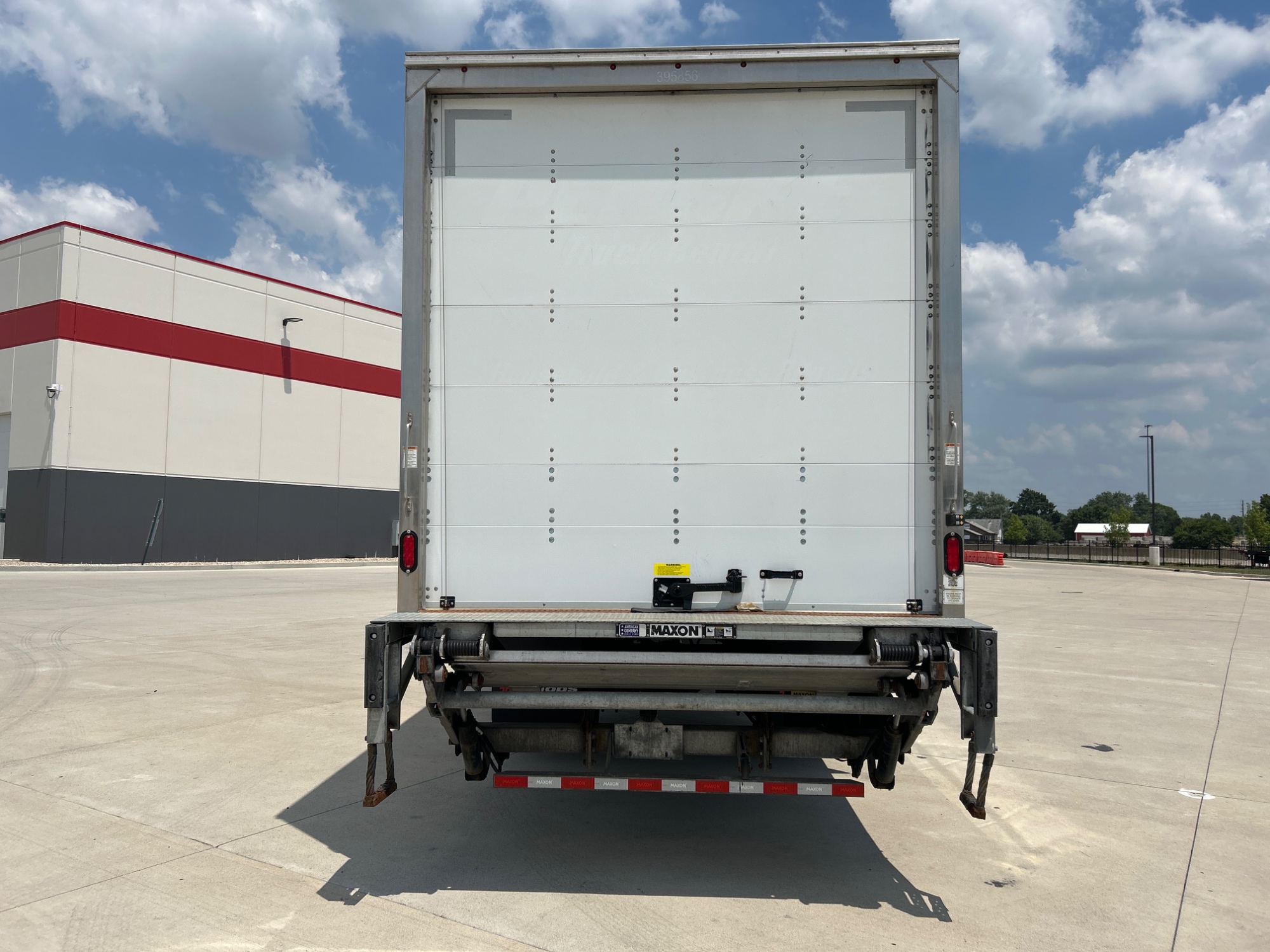 2022 Freightliner M2 106 2022 Freightliner M2 106 - image 5 of 6