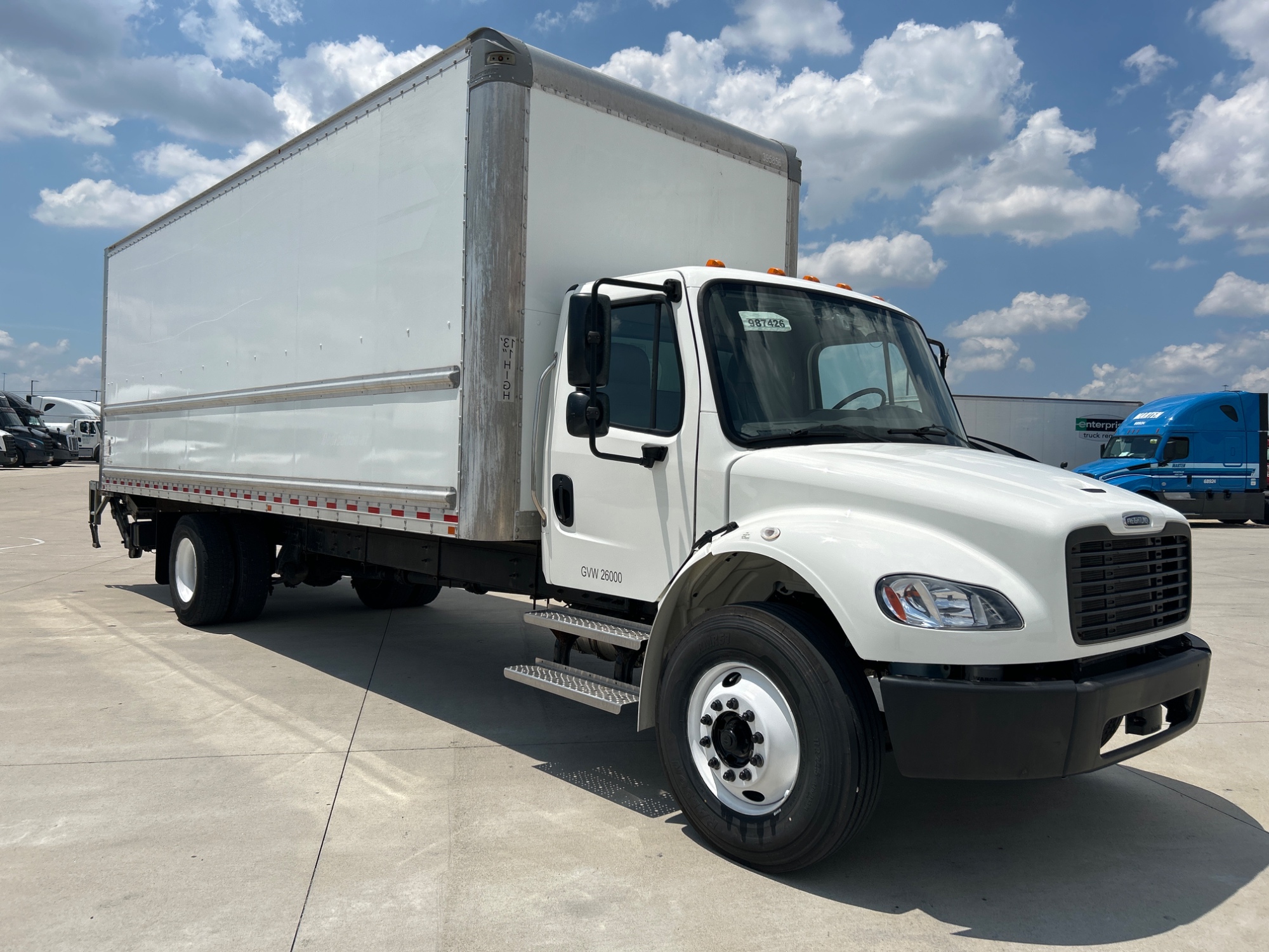 2022 Freightliner M2 106 2022 Freightliner M2 106 - image 4 of 6