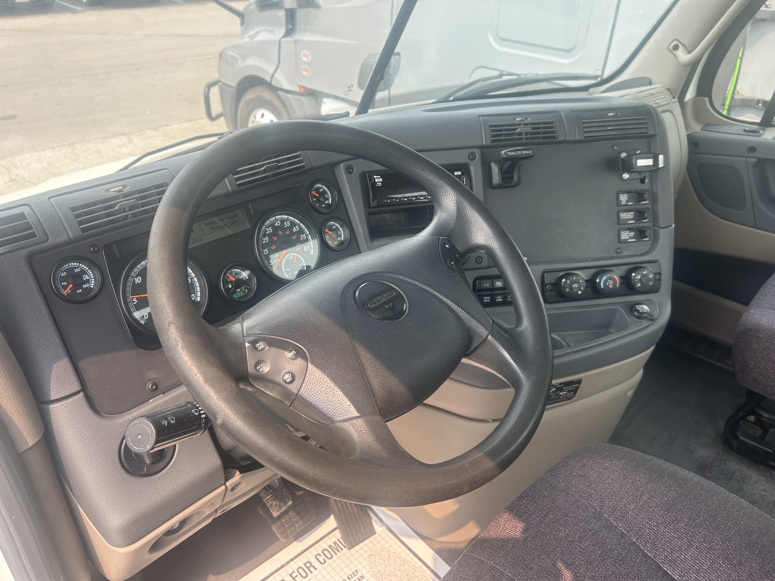 2018 Freightliner CA113 068Rf00000ikaFN 2018 Freightliner CA113 068Rf00000ikaFN
