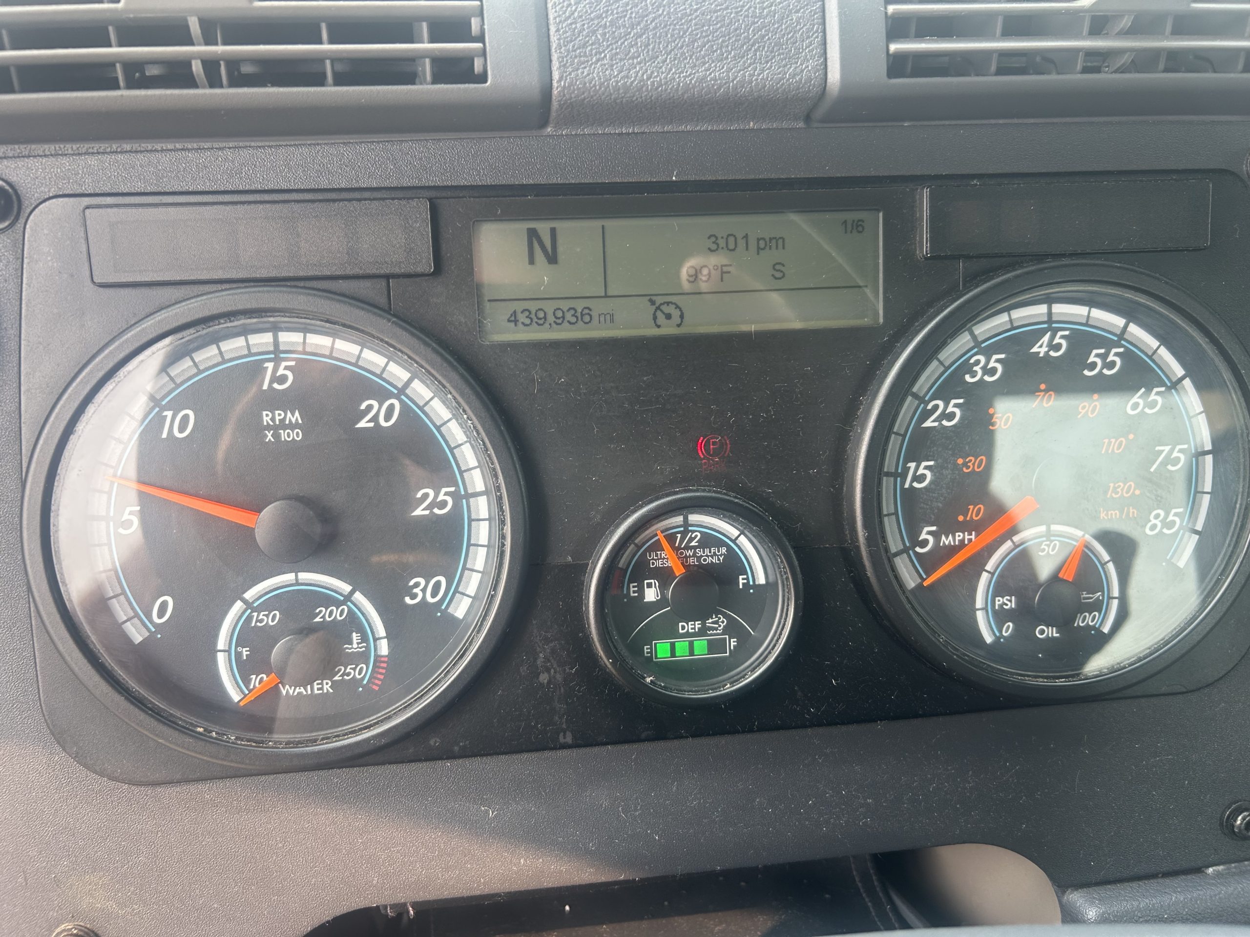 2018 Freightliner CA113 2018 Freightliner CA113 - image 6 of 6