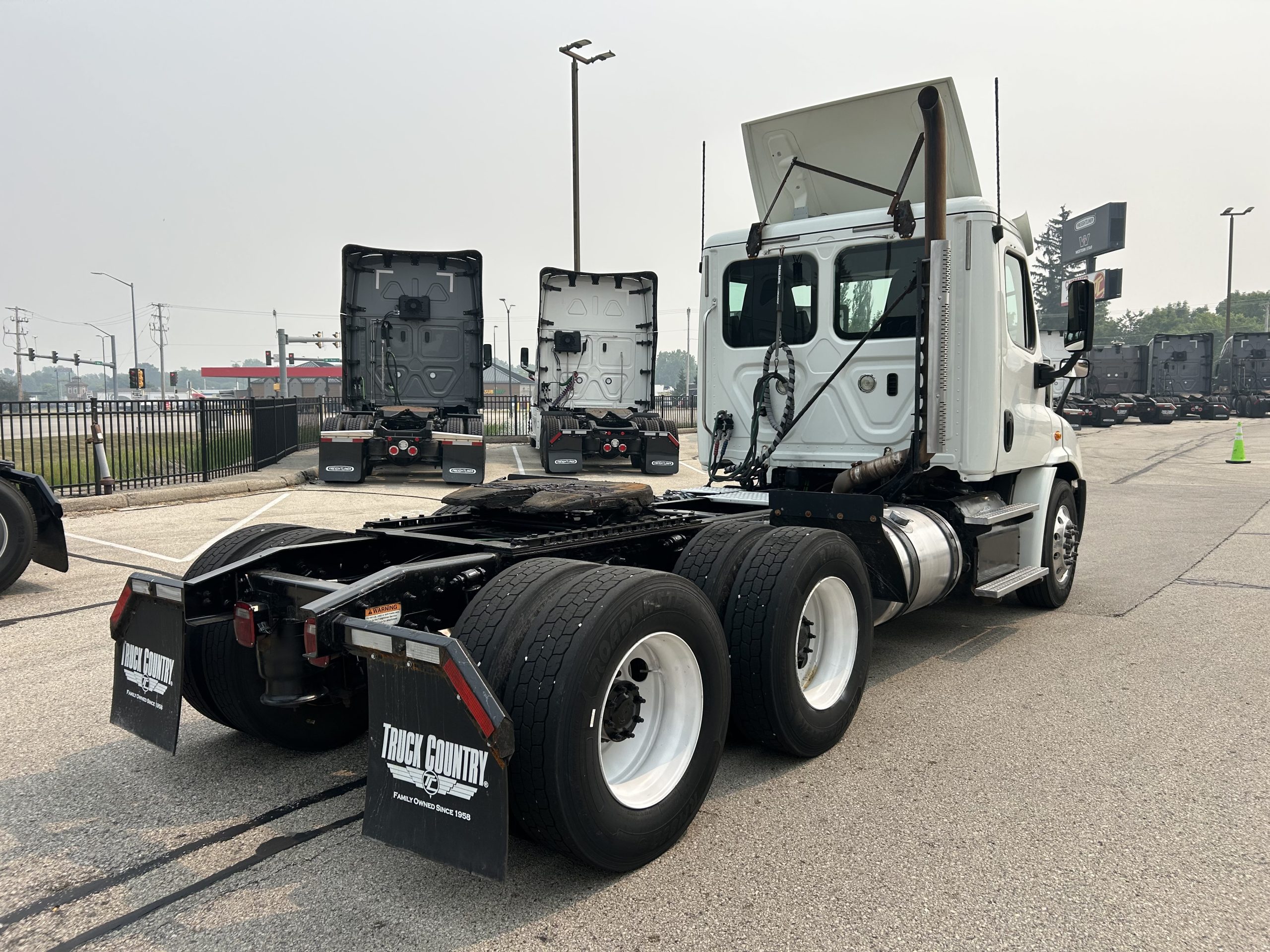 2018 Freightliner CA113 068Rf00000ilf4s 2018 Freightliner CA113 068Rf00000ilf4s