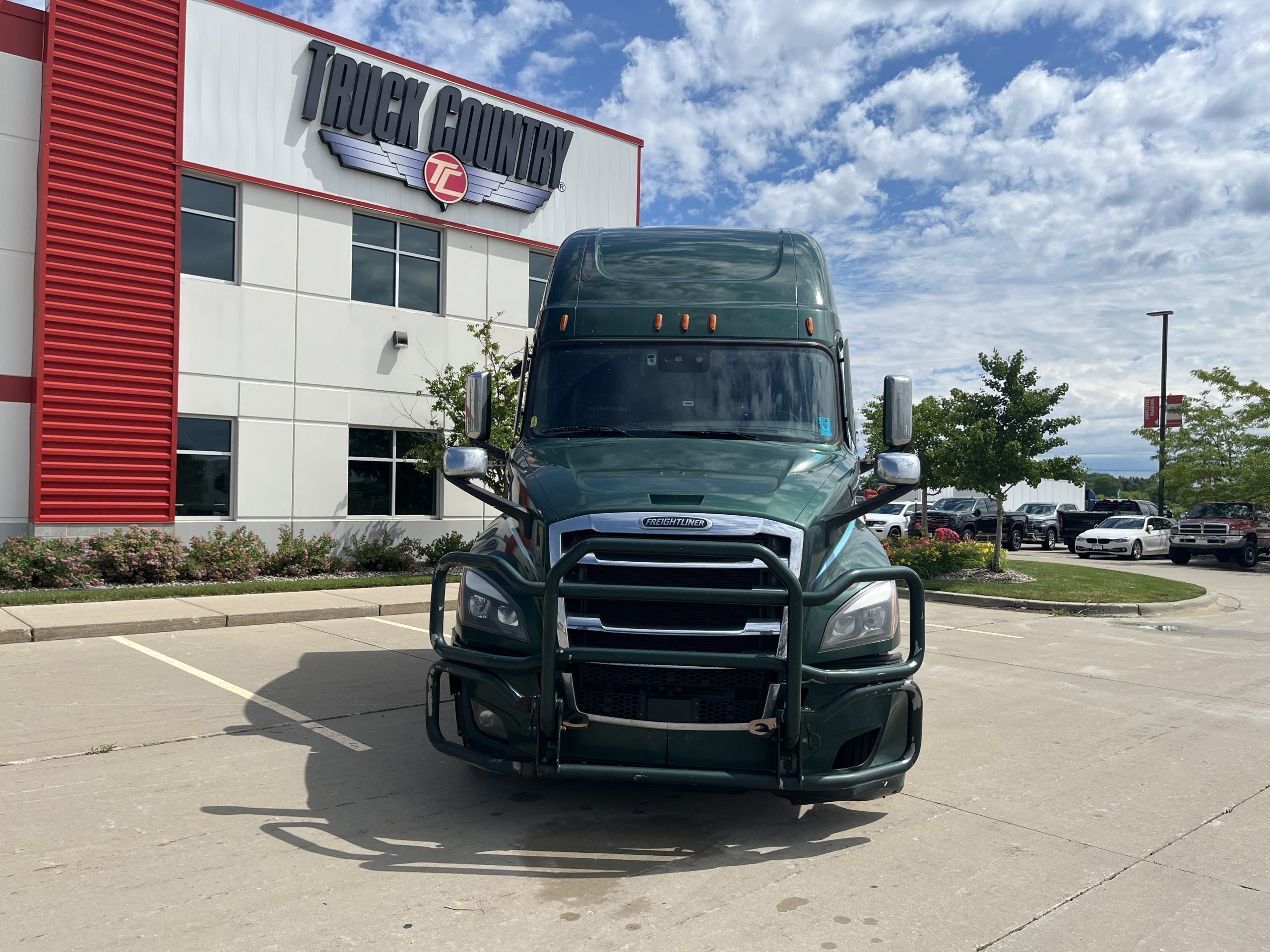 2022 Freightliner PT126SLP 2022 Freightliner PT126SLP - image 2 of 6