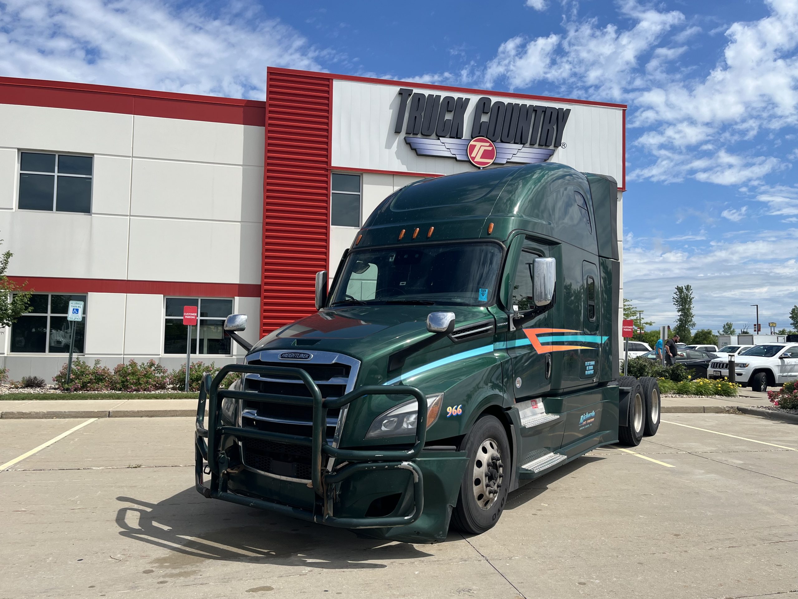 2022 Freightliner PT126SLP 2022 Freightliner PT126SLP - image 1 of 6