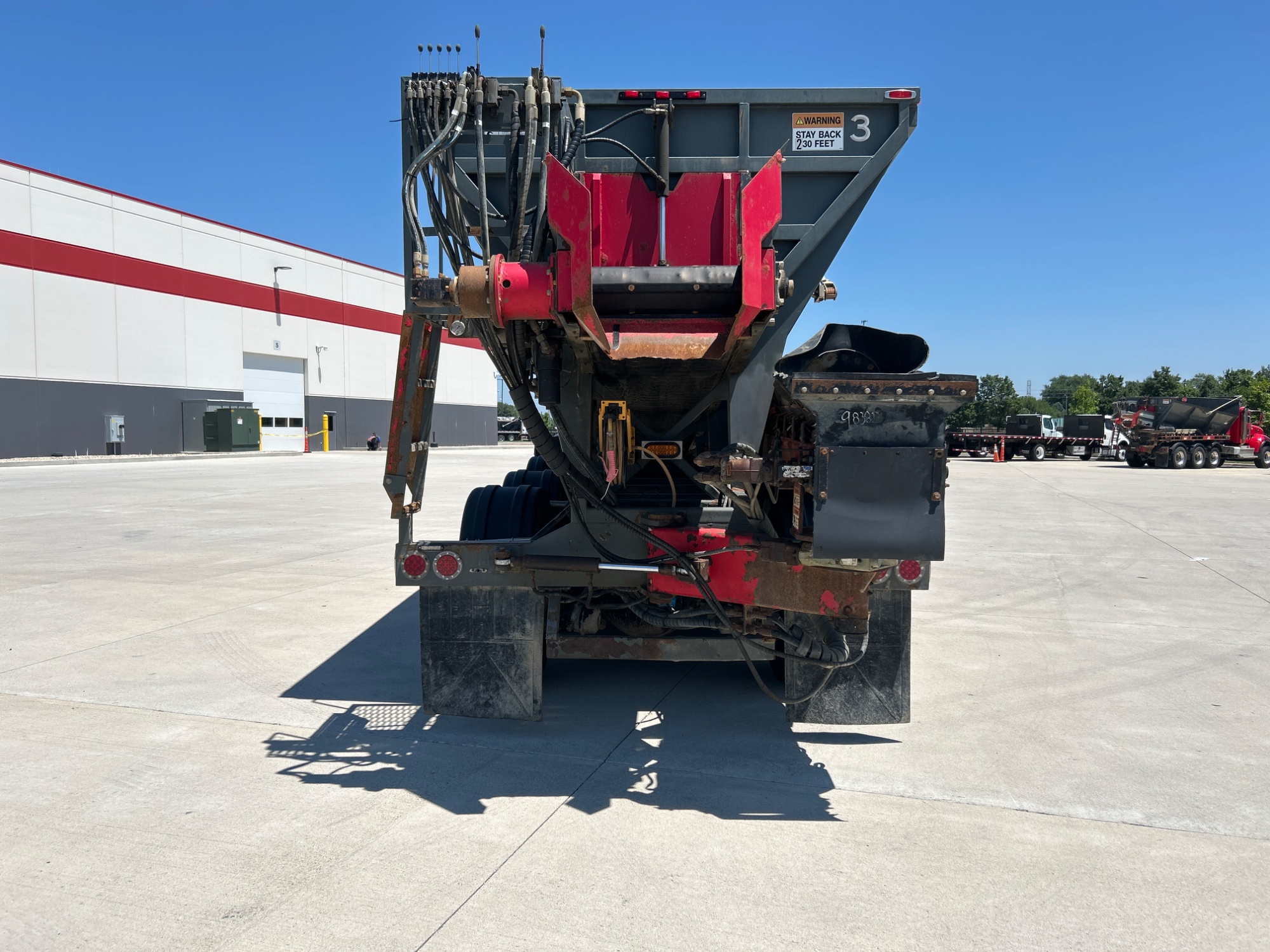 2019 Peterbilt 348 2019 Peterbilt 348 - image 6 of 6