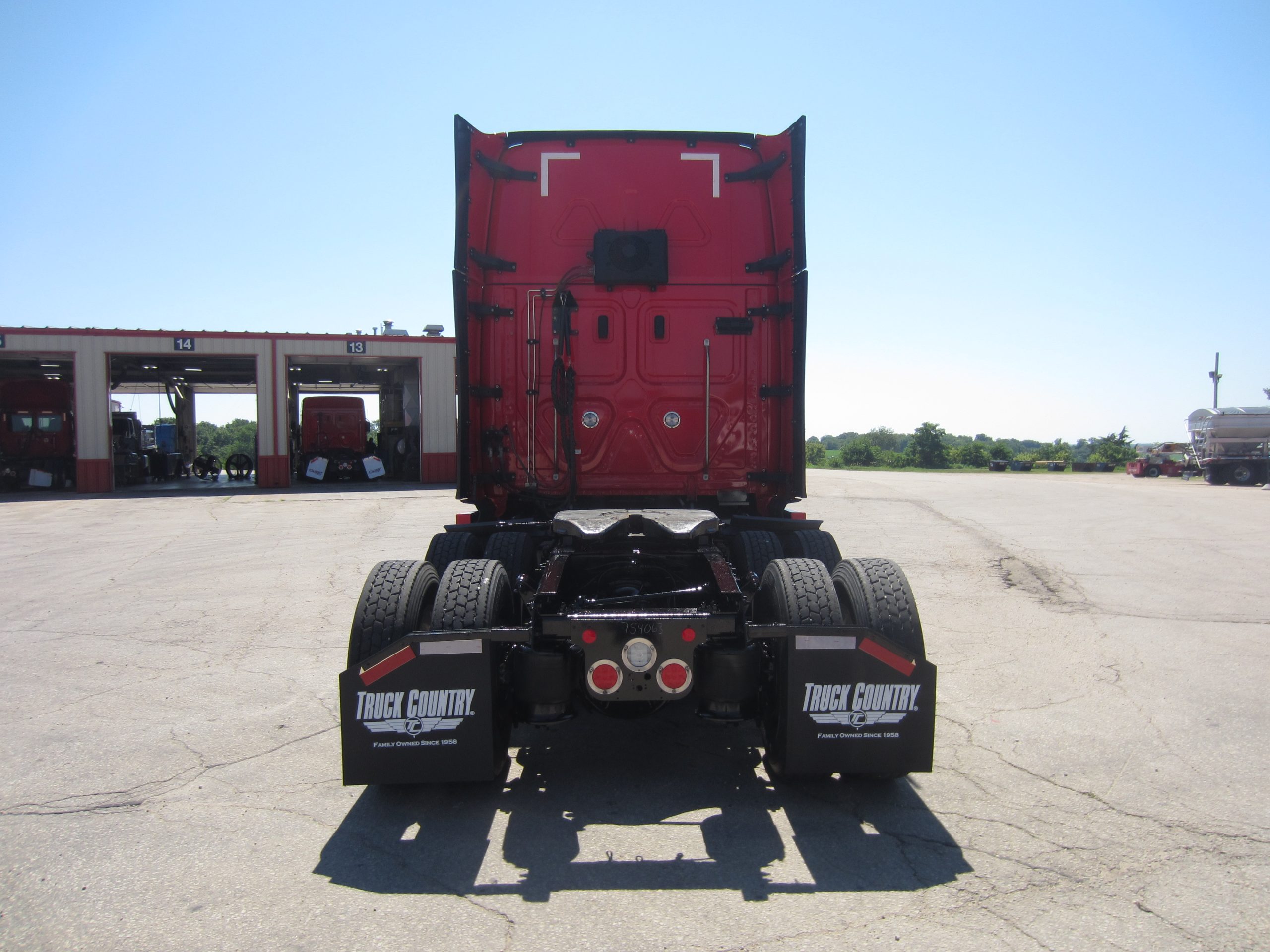 2023 Freightliner PT126SLP 2023 Freightliner PT126SLP - image 4 of 6