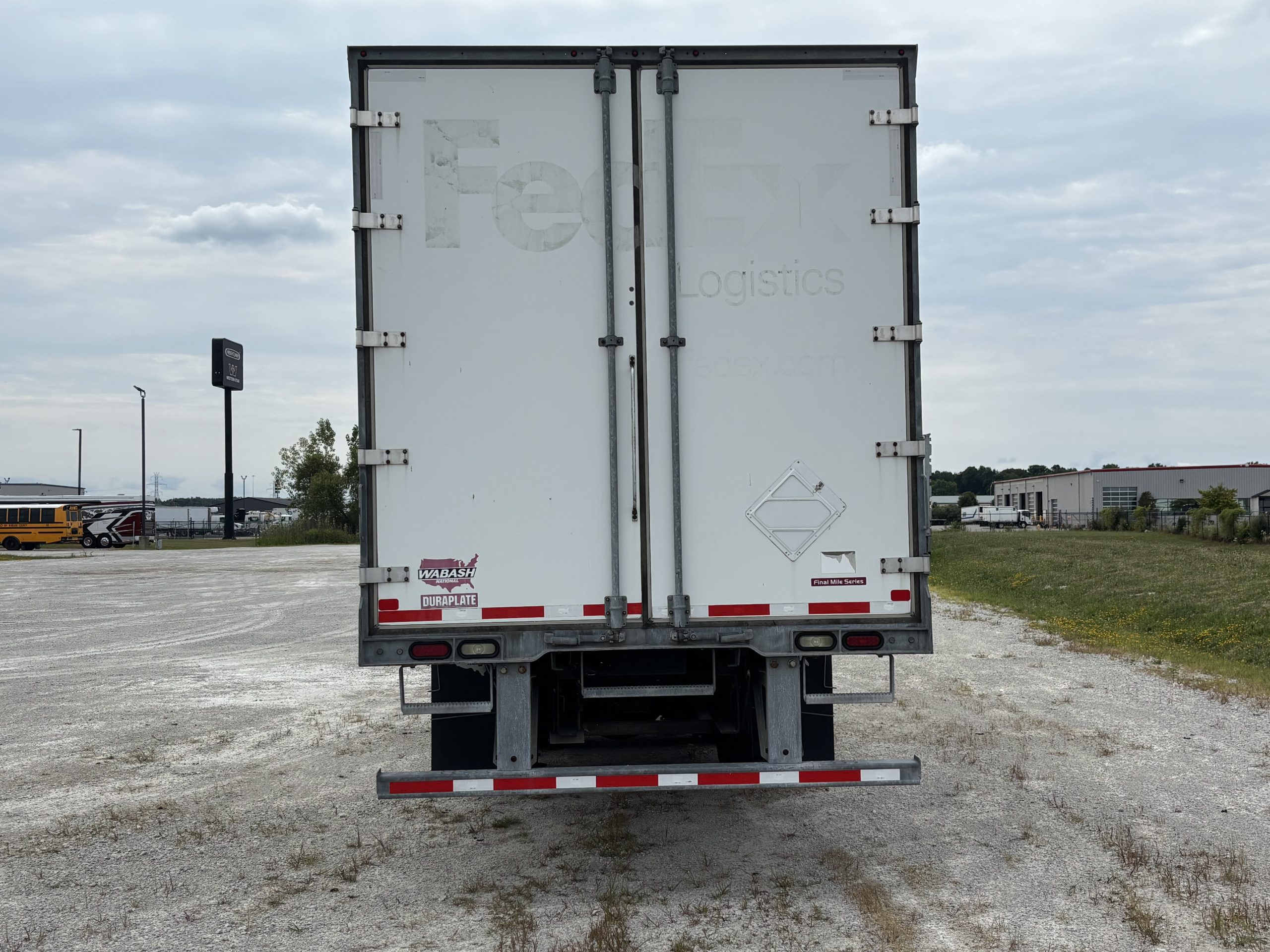 2016 Freightliner CA113 2016 Freightliner CA113 - image 4 of 6