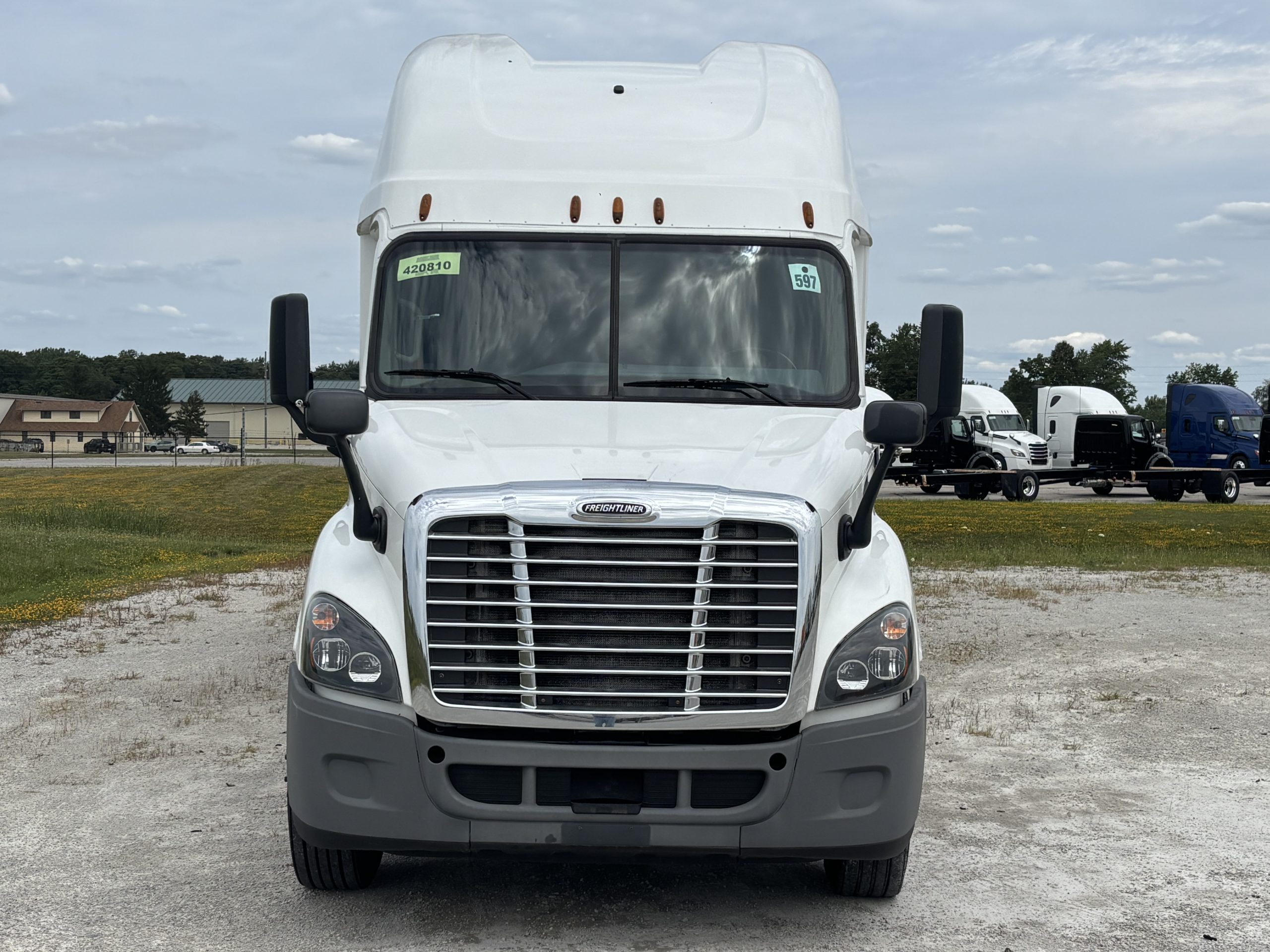 2016 Freightliner CA113 2016 Freightliner CA113 - image 2 of 6