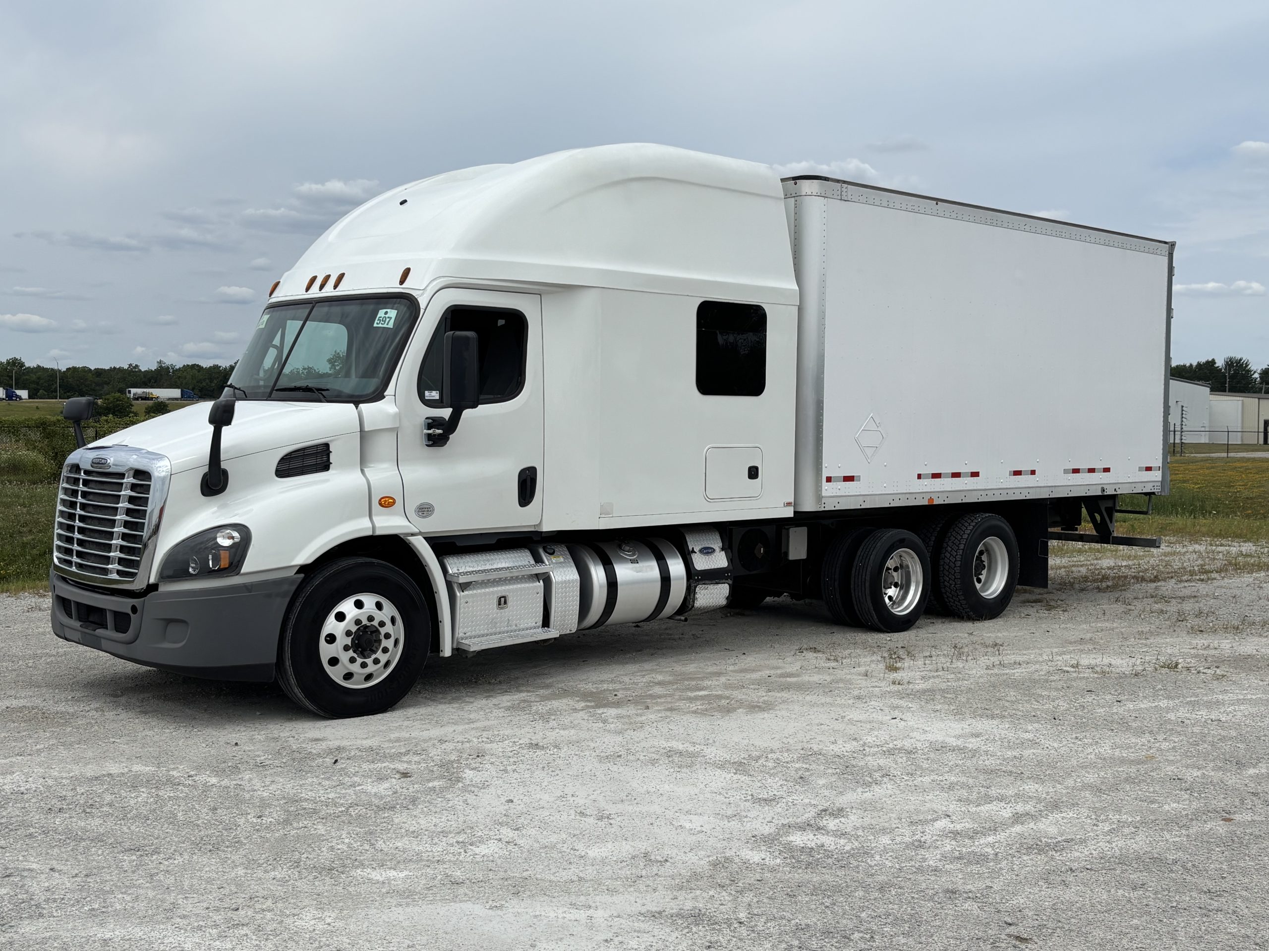 2016 Freightliner CA113 2016 Freightliner CA113 - image 1 of 6