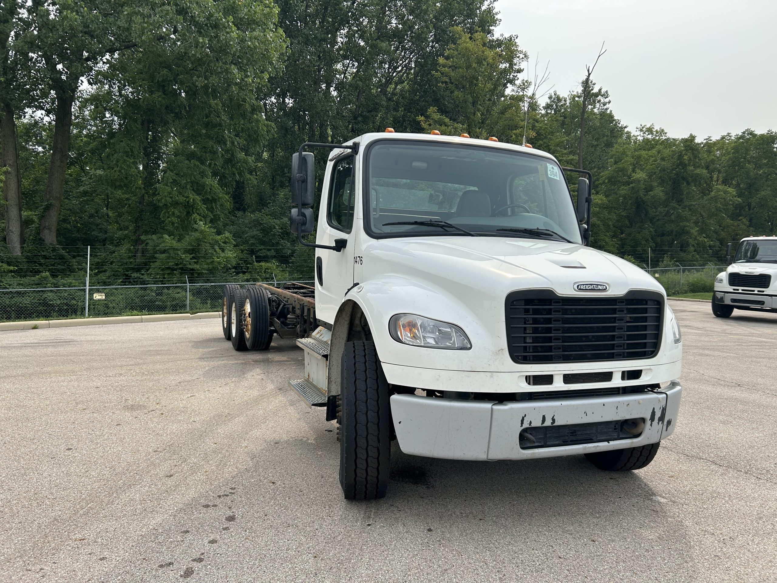 2022 Freightliner M2 106 2022 Freightliner M2 106 - image 2 of 5
