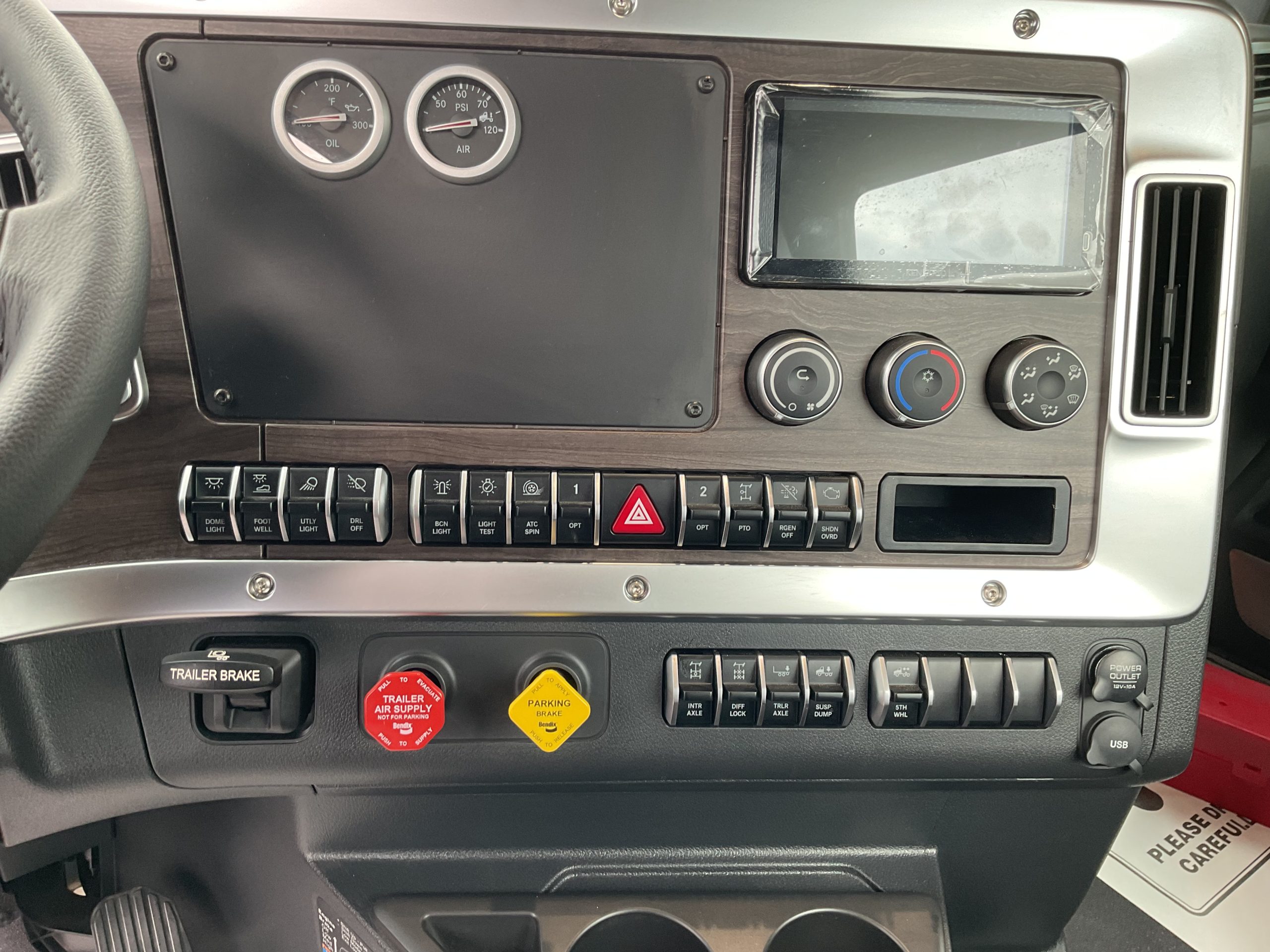 2027 Western Star 2027 Western Star - image 5 of 6
