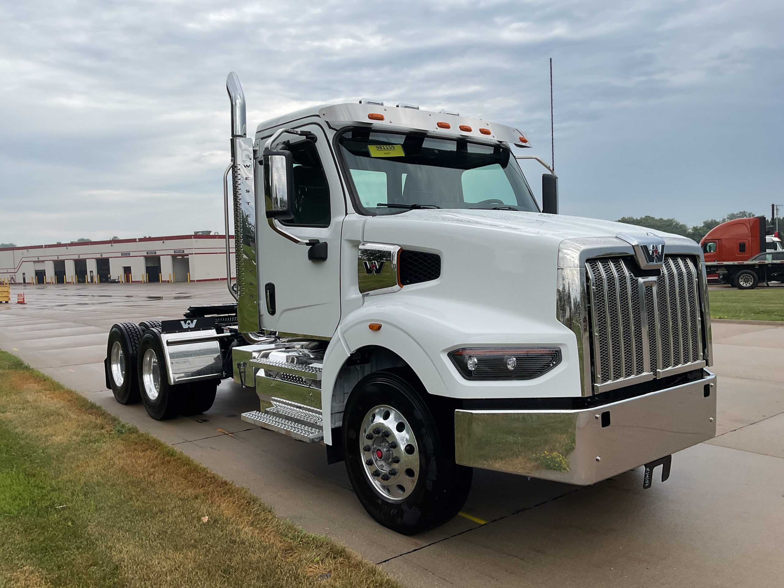 2027 Western Star 2027 Western Star - image 3 of 6