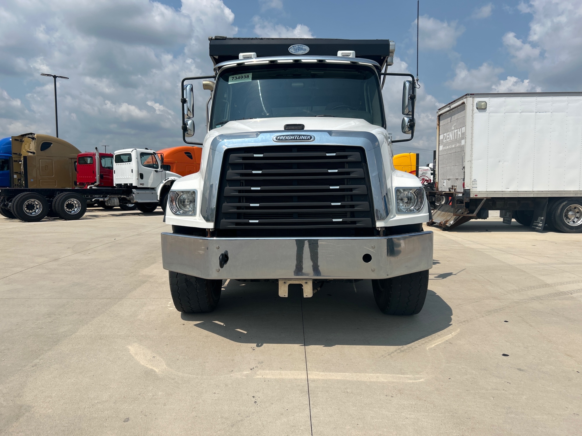 2022 Freightliner 114SD in Indianapolis, IN — photo 2