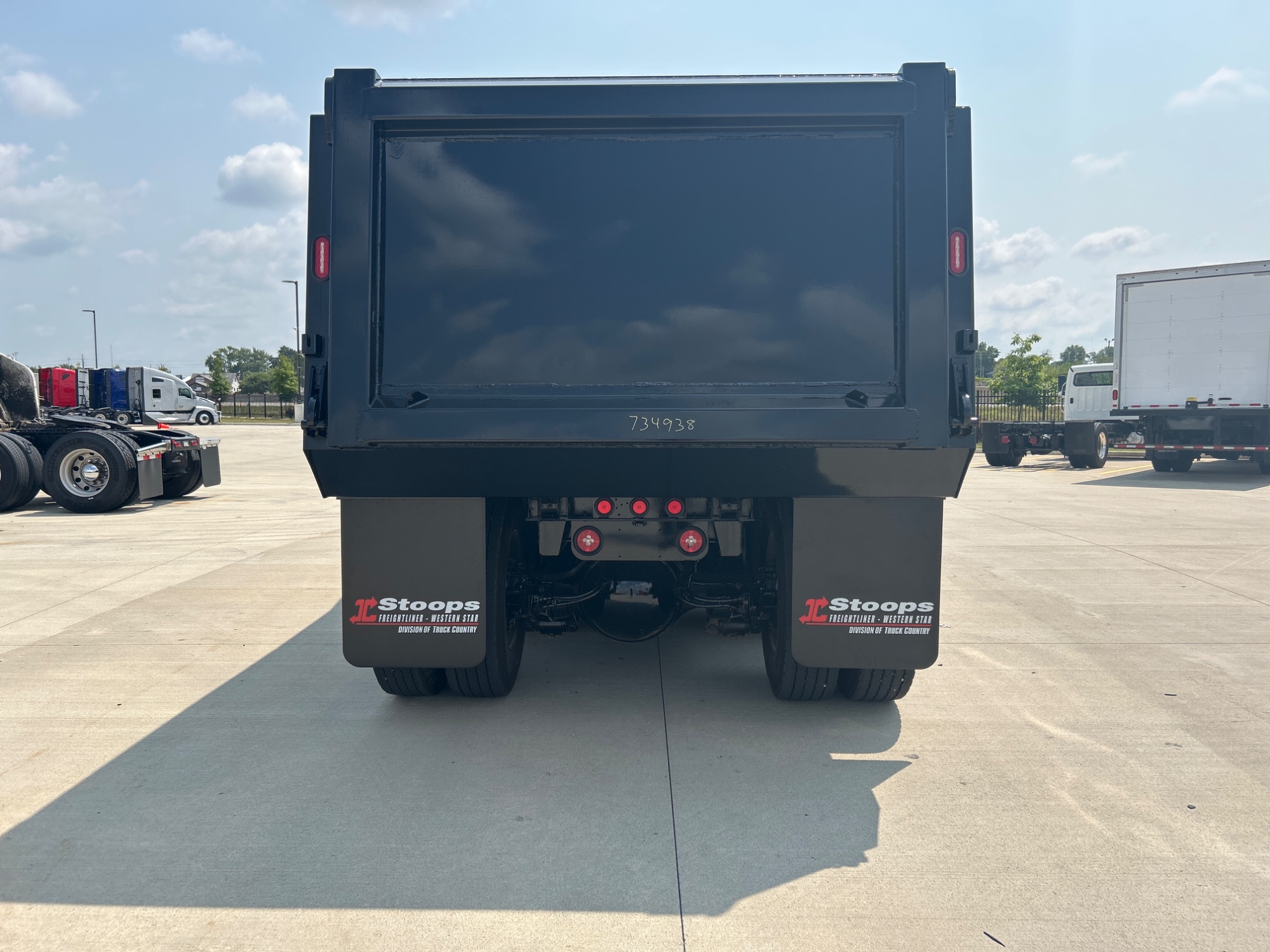 2022 Freightliner 114SD in Indianapolis, IN — photo 4