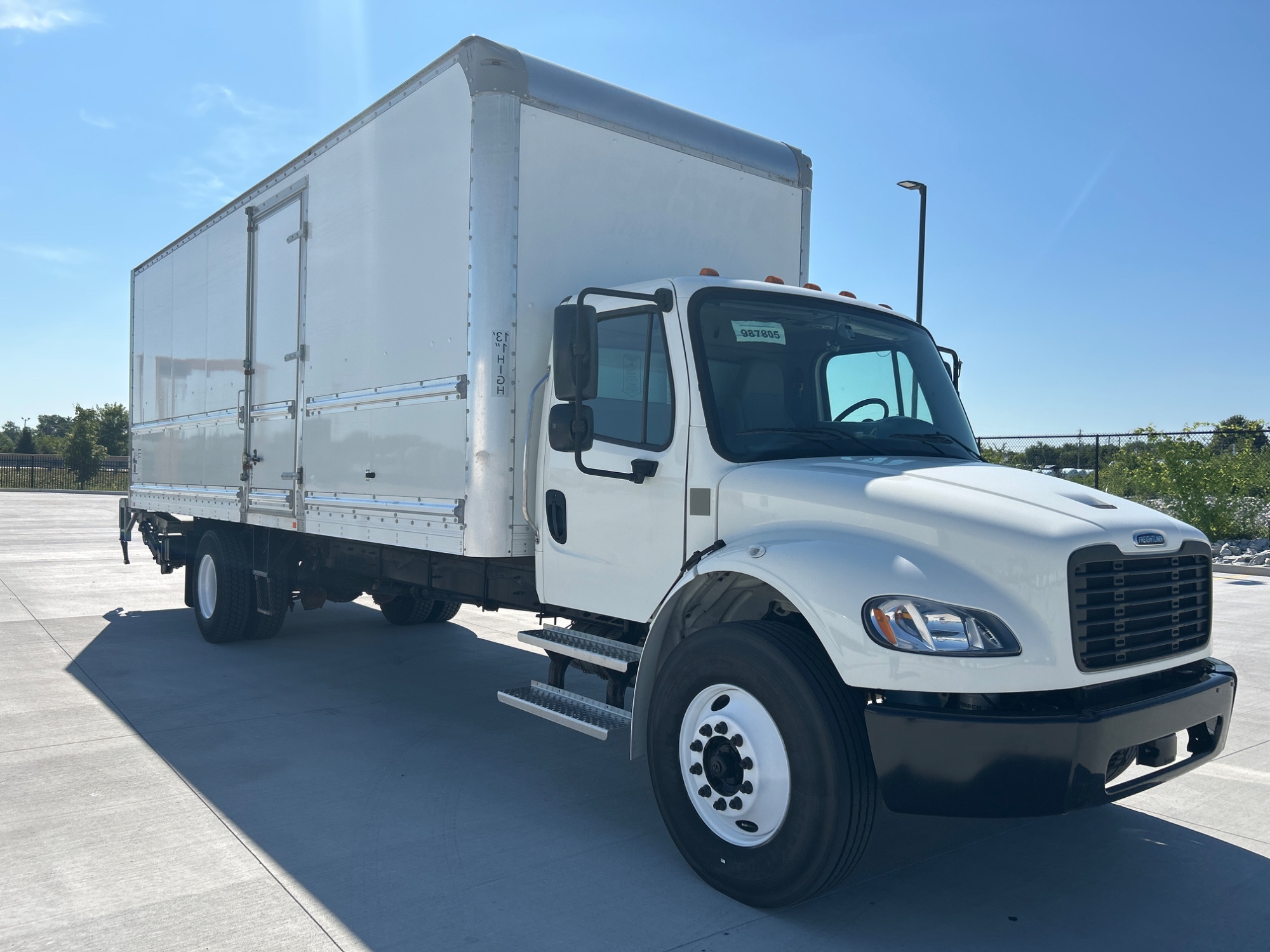 2022 Freightliner M2 106 2022 Freightliner M2 106 - image 6 of 6