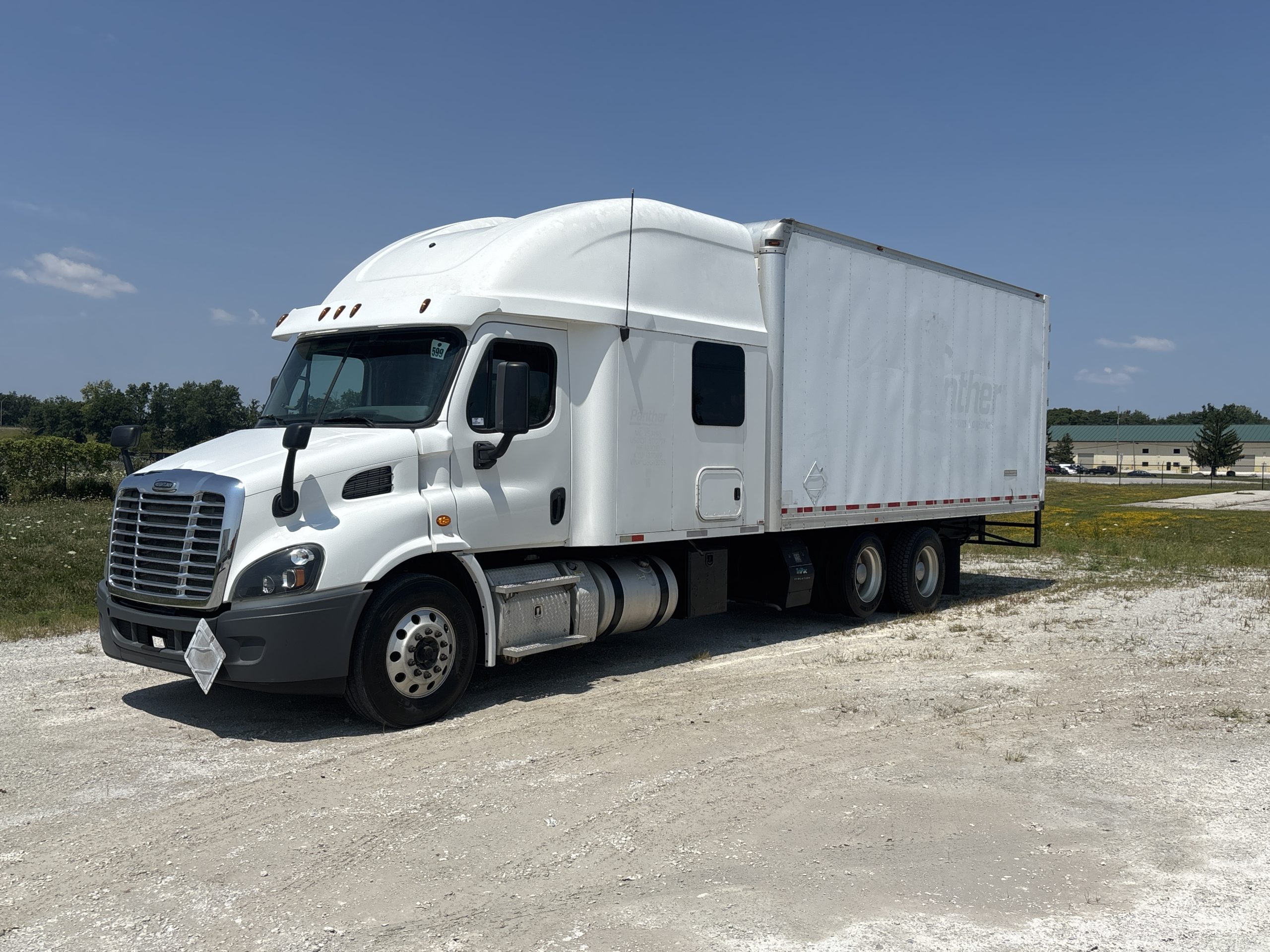 2016 Freightliner CA113 2016 Freightliner CA113 - image 1 of 6